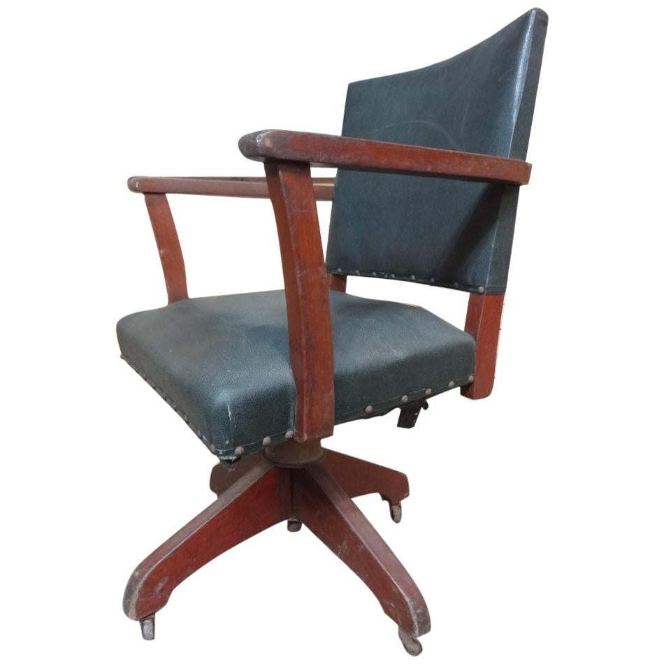 English Art 7 Craft Swivel Captain Chair, circa 1920