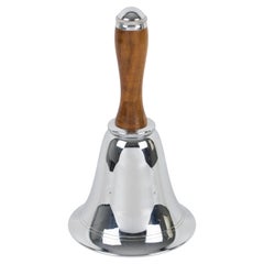 Art Deco Barware Martini Cocktail Shaker Chrome Wooden Bell Shape, England 1930