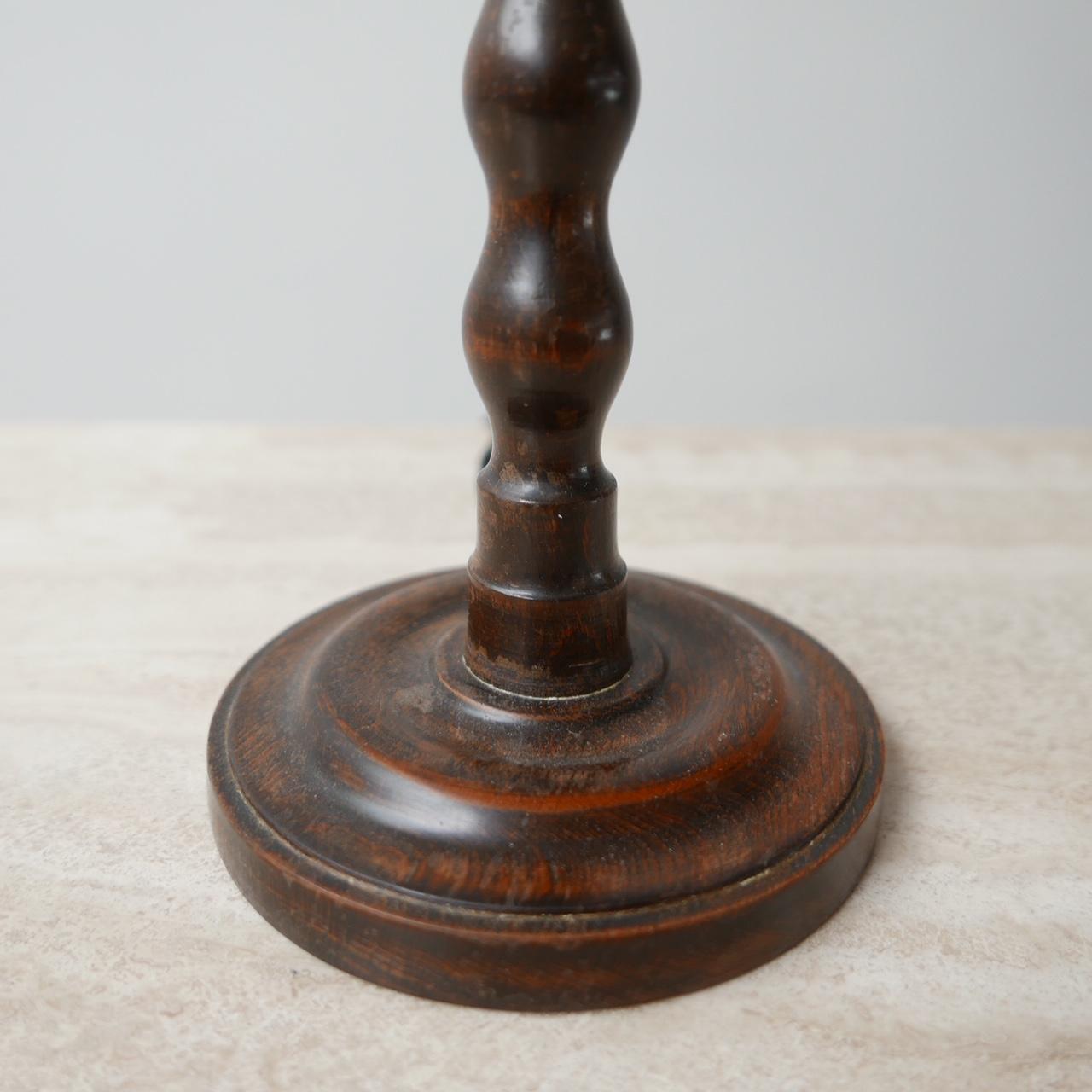 20th Century English Art Deco Bobbin Oak Mid-Century Table Lamp For Sale