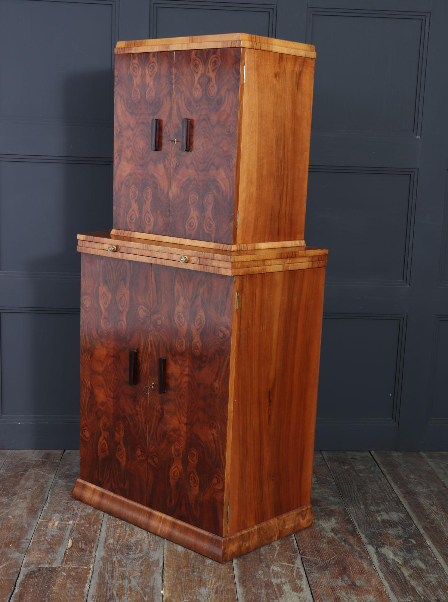 Cocktail Cabinet Inglés Art Decó de Nogal, c.1930 en venta 6