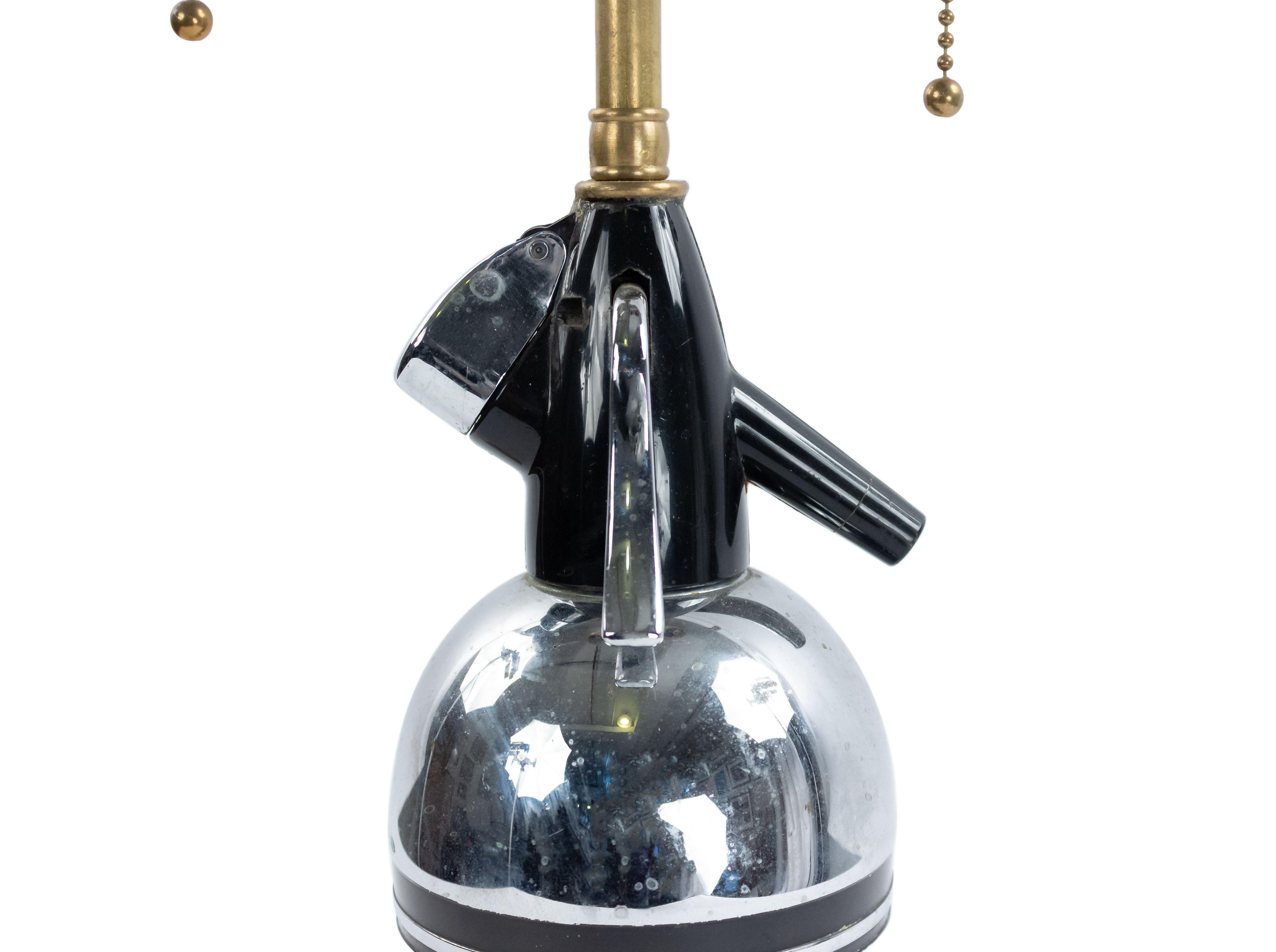 Anglais Bouteille de syphon chromée Art Déco anglaise montée en lampe en vente