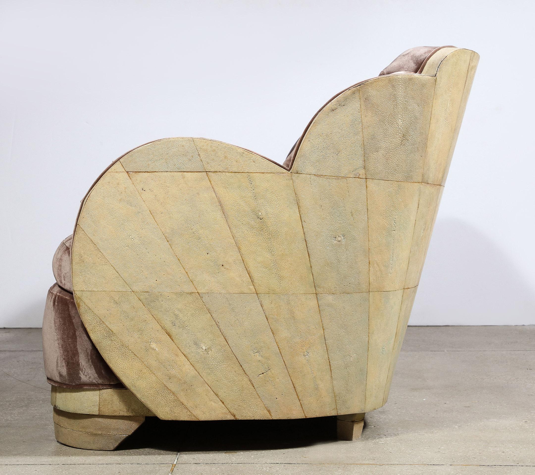 Englisches Art-Déco-Sofa „Cloud Form“ aus Chagrinleder von Harry & Lou Epstein  im Angebot 2