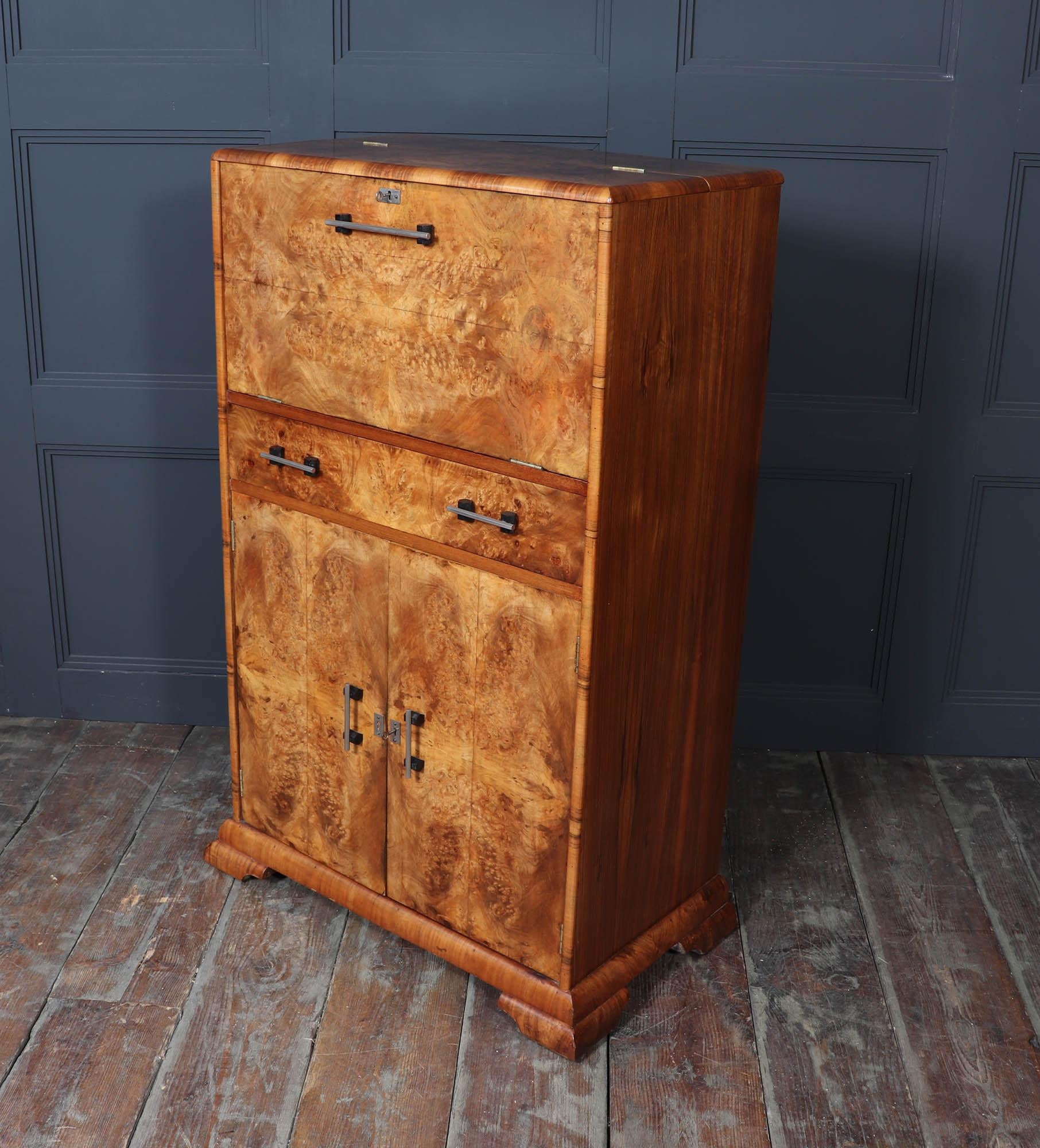 Englischer Art-Déco-Cocktailschrank aus Wurzelnussholz (Walnuss)