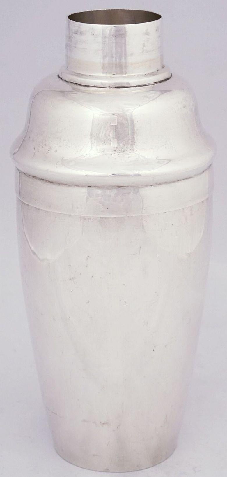 Metal English Art Deco Cocktail Shaker by Van Buren For Sale