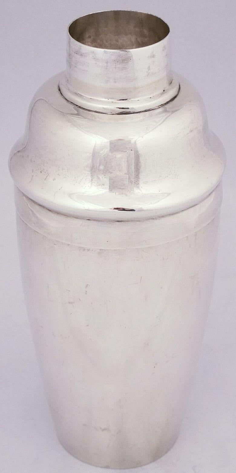 English Art Deco Cocktail Shaker by Van Buren For Sale 1