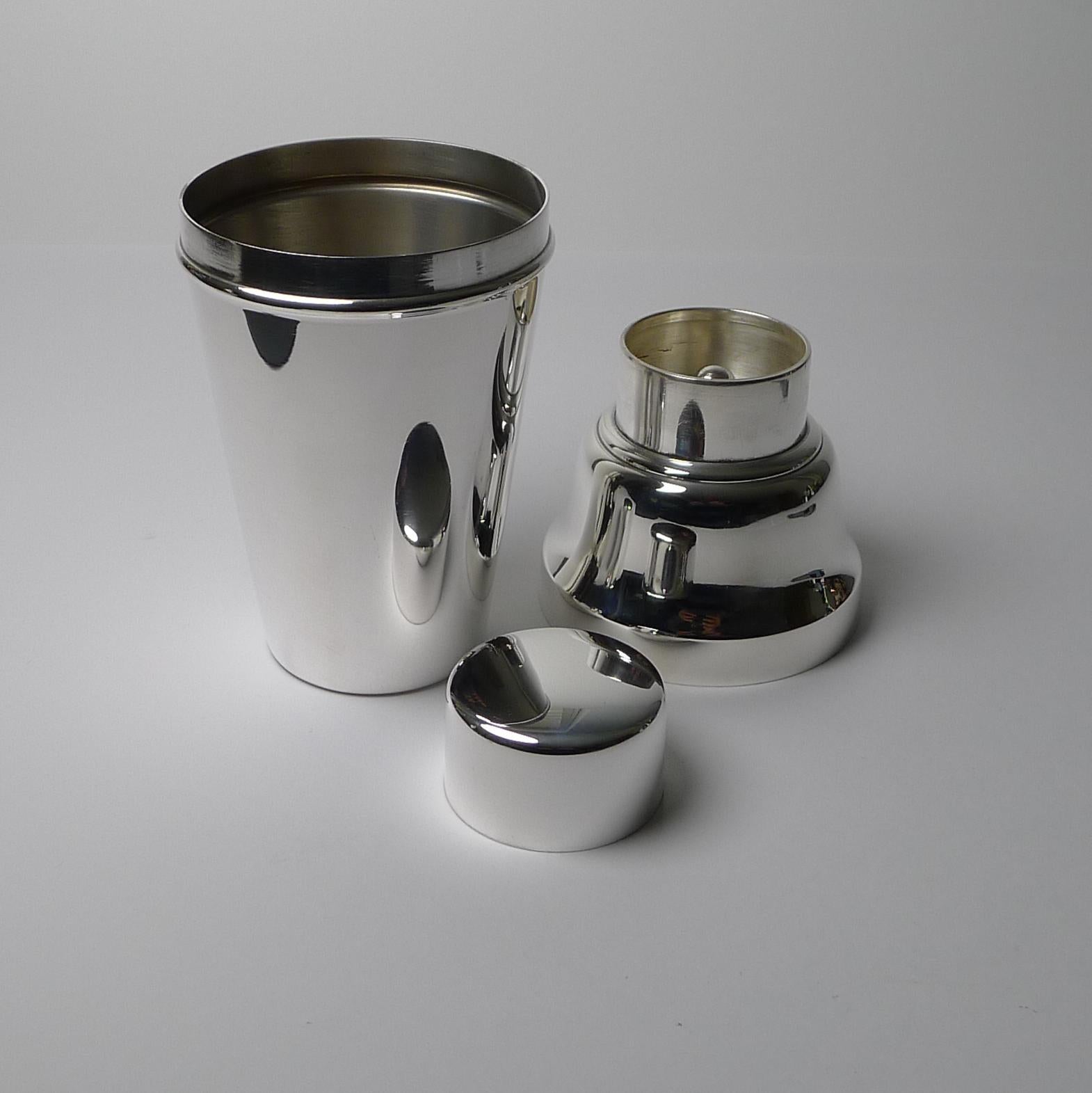 English Art Deco Cocktail Shaker by William Suckling Ltd, C.1930 For Sale 5