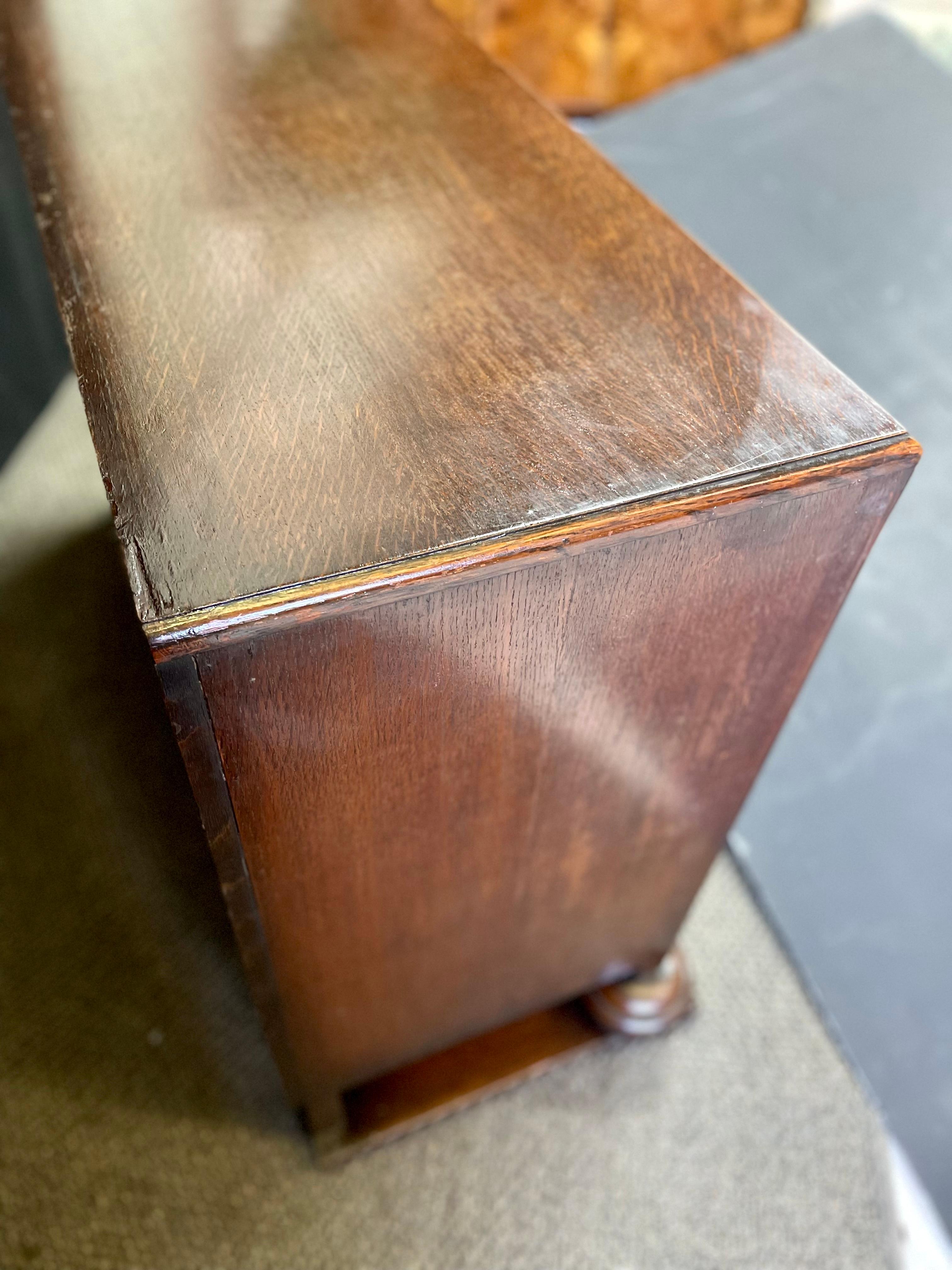 English Art Deco Credenza of Oak For Sale 7