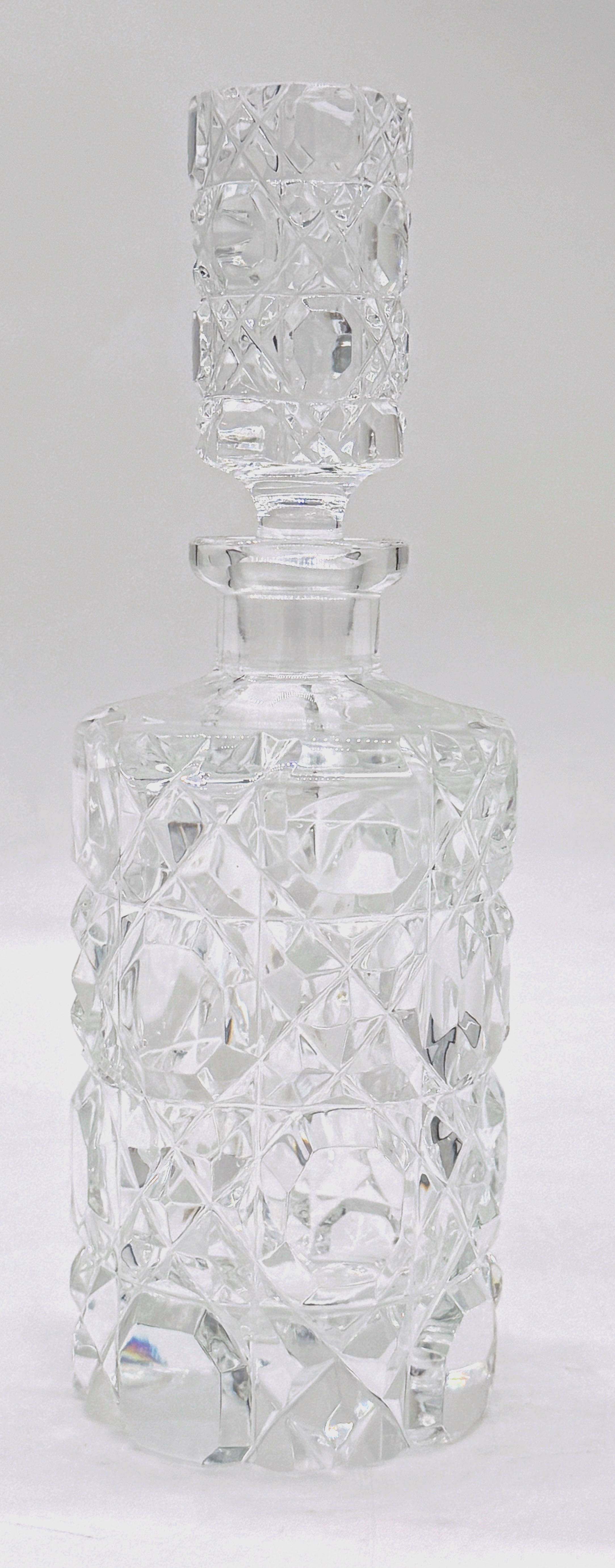 English Art Deco Cut Glass Diminutive Decanter, Circa 1930s

Dimensions: 9