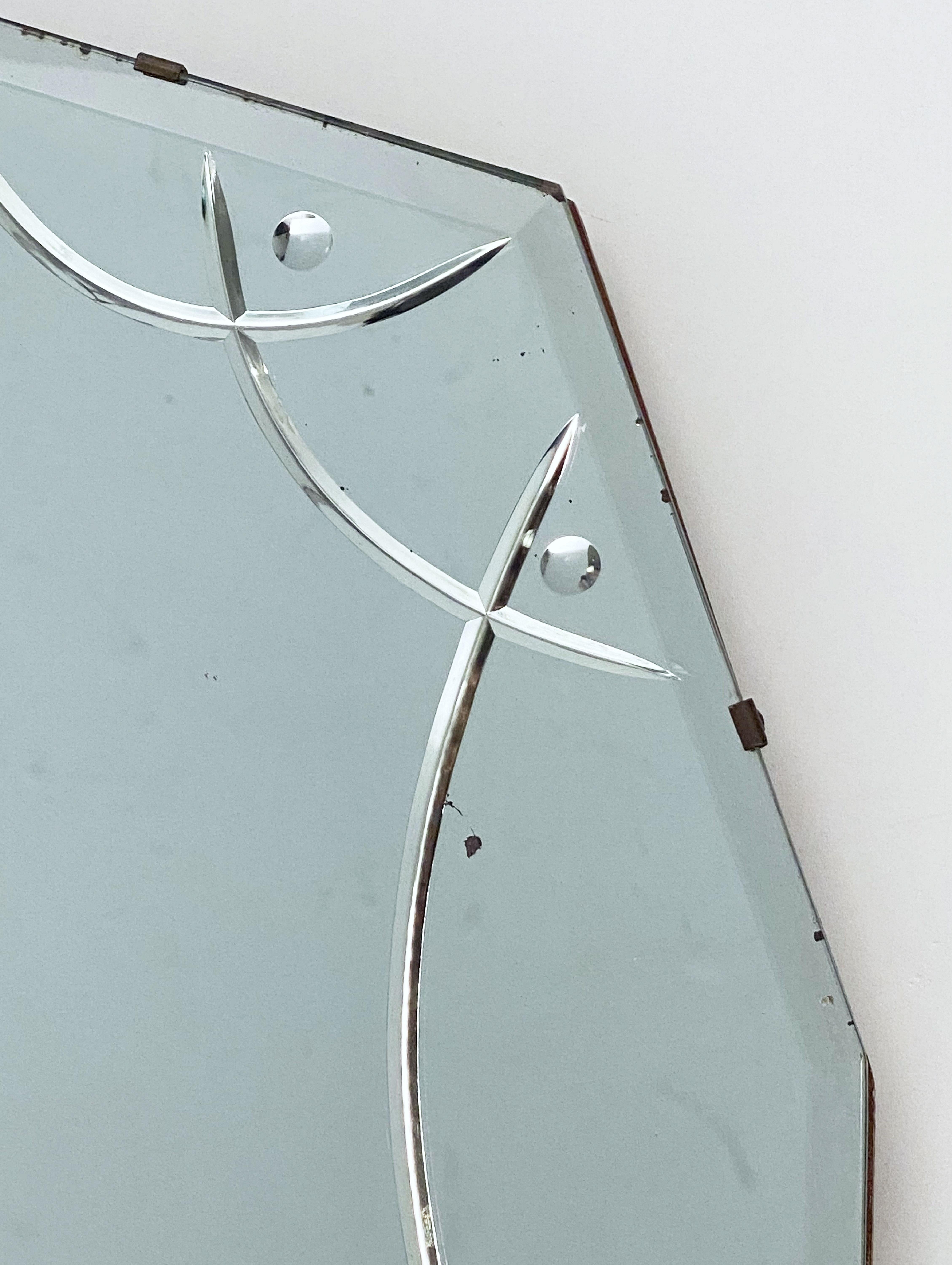 English Art Deco Decagonal Oval Reverse-Cut Beveled Mirror (25 1/2 x 15 3/8) 6