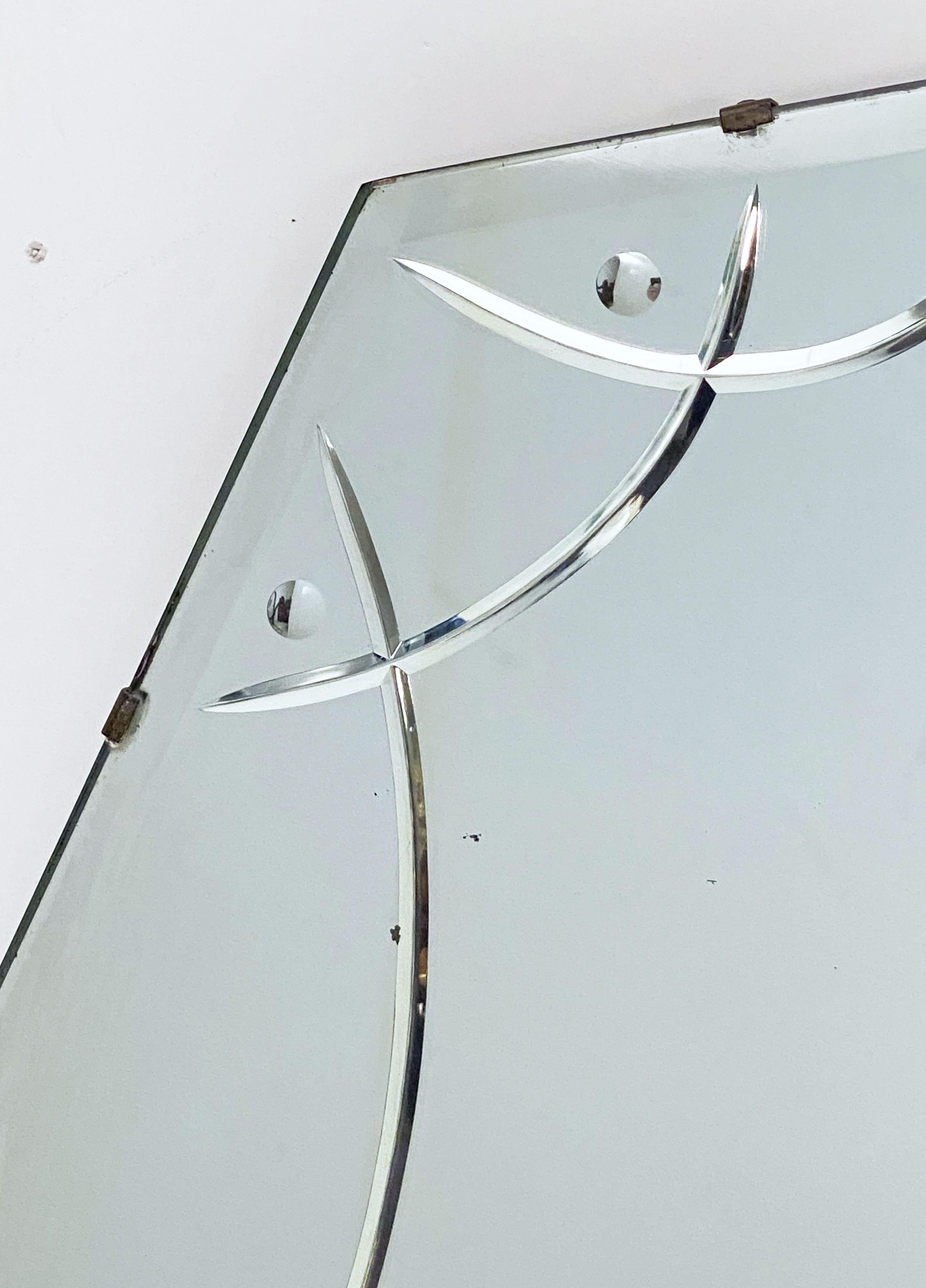 Glass English Art Deco Decagonal Oval Reverse-Cut Beveled Mirror (25 1/2 x 15 3/8)