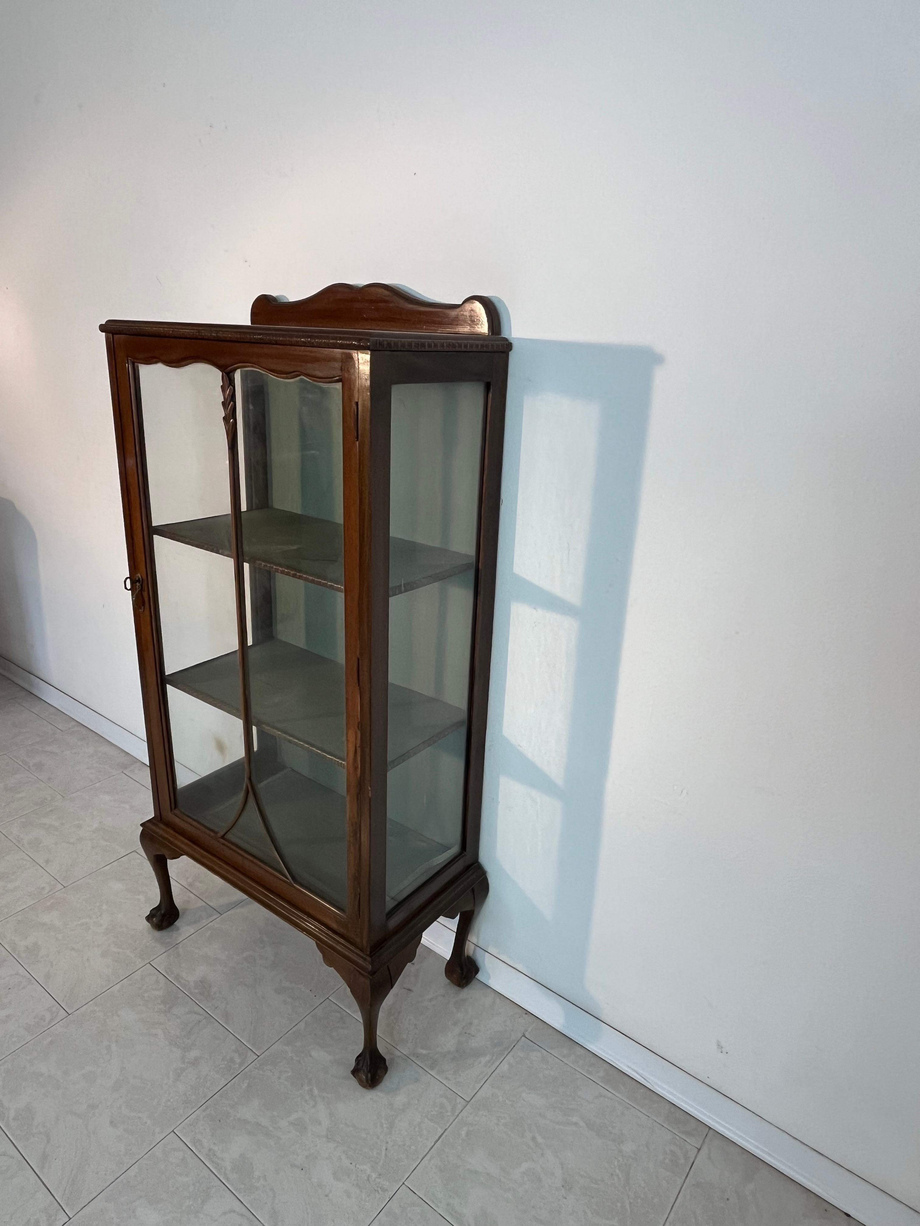 Englischer Art-Déco-Vitrinenschrank, 1930er Jahre im Angebot 1