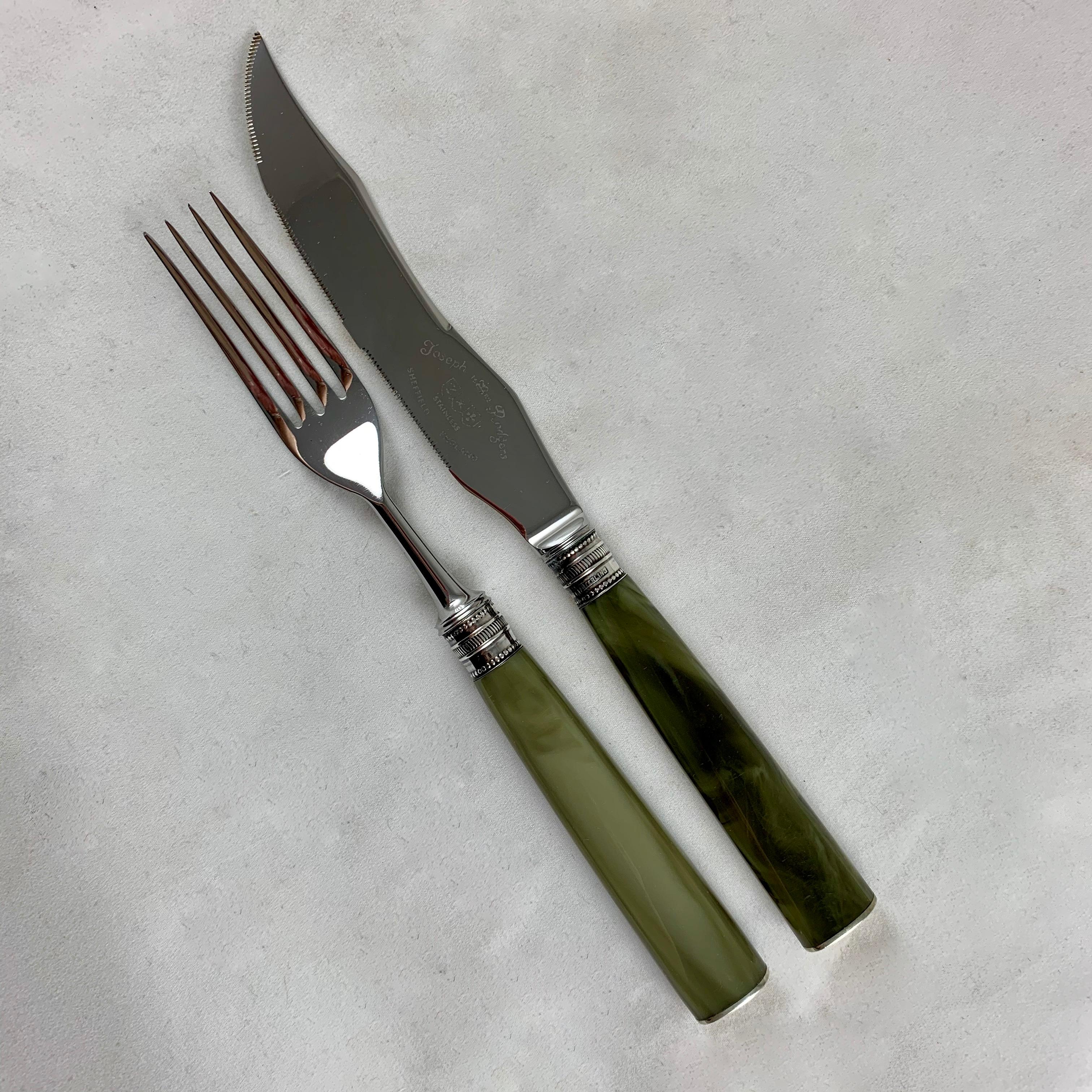 English Art Deco Green Celluloid & Sterling Silver Knife & Fork Boxed, Set of 12 In Good Condition In Philadelphia, PA