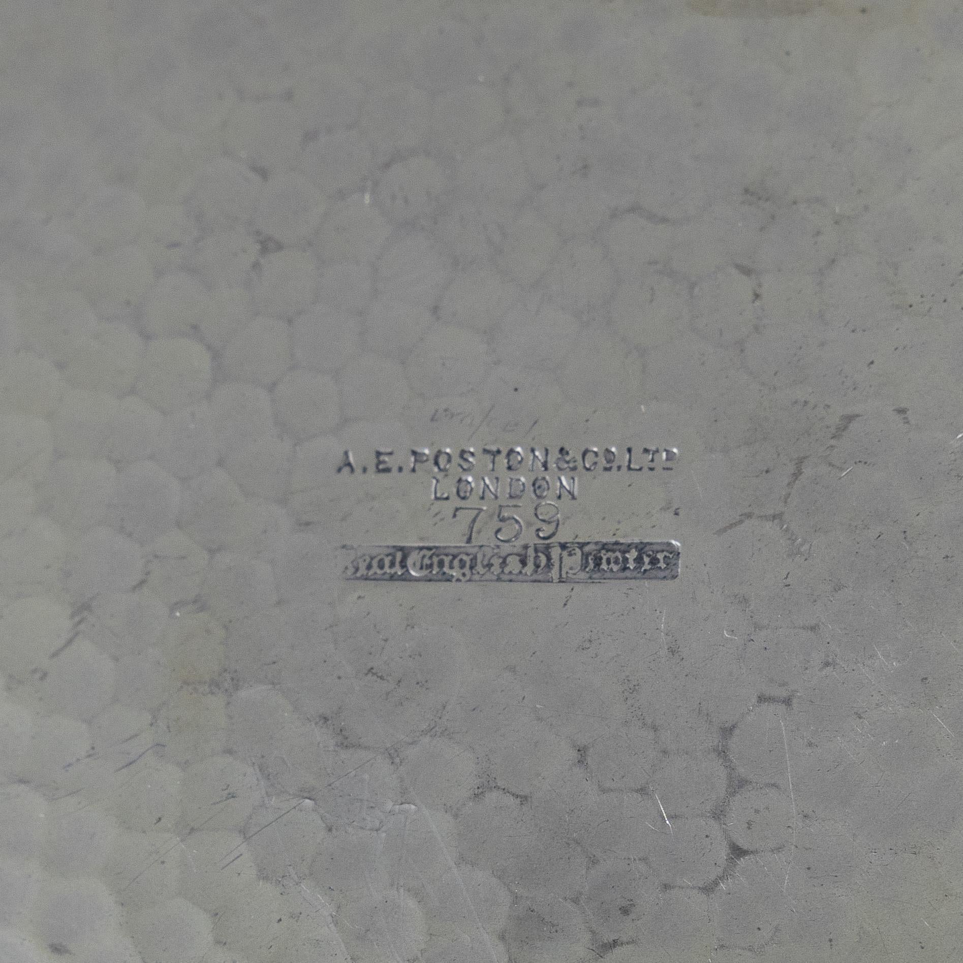 Fruttiera o centrotavola inglese Art Deco martellato a mano con manici allungabili in vendita 9
