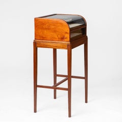 English Art Deco Mahogany Display Cabinet with Curved Glass