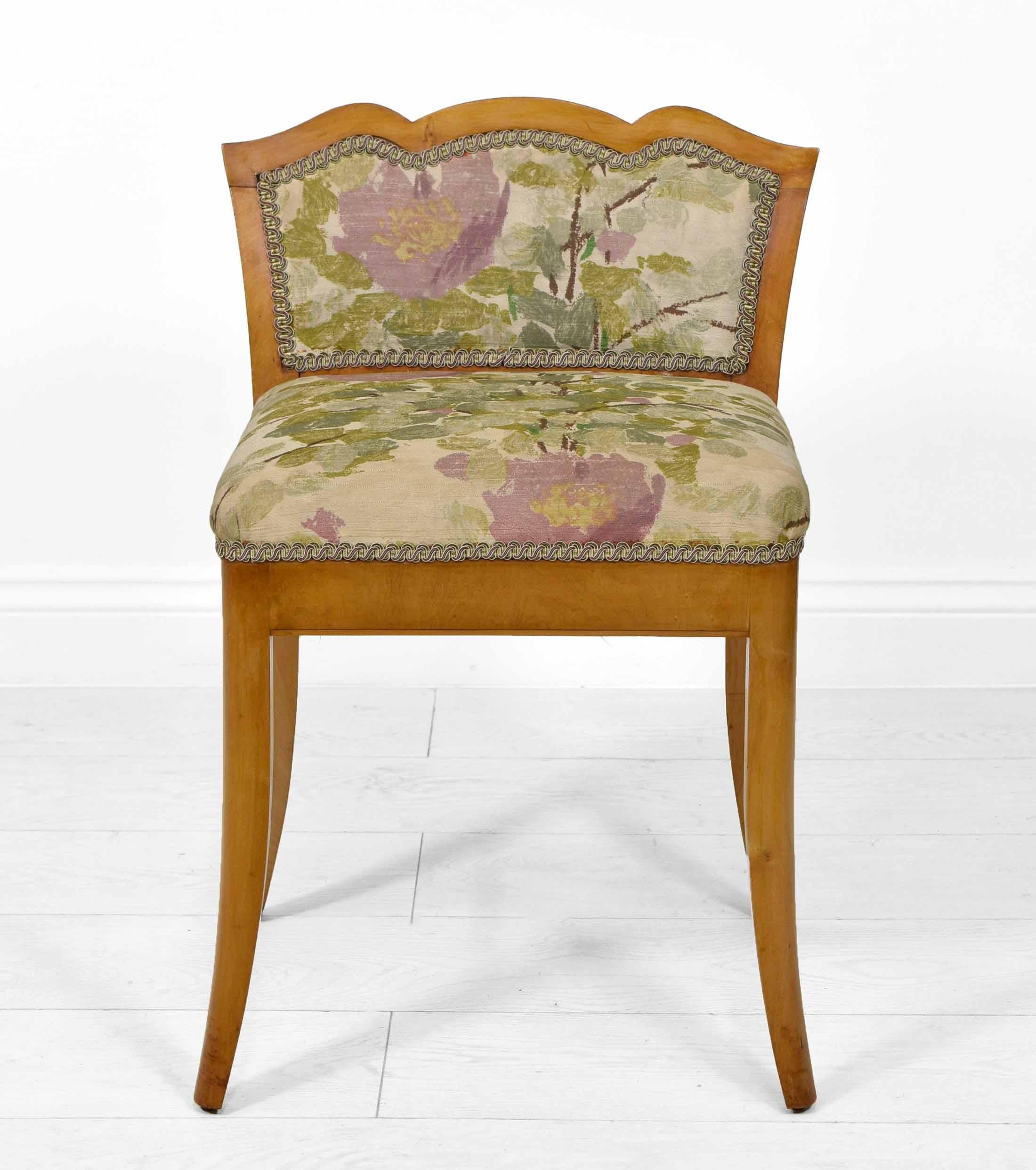 English Art Deco Maple Vanity Stool Seat with the Original 1930s Fabric In Good Condition In Norwich, GB