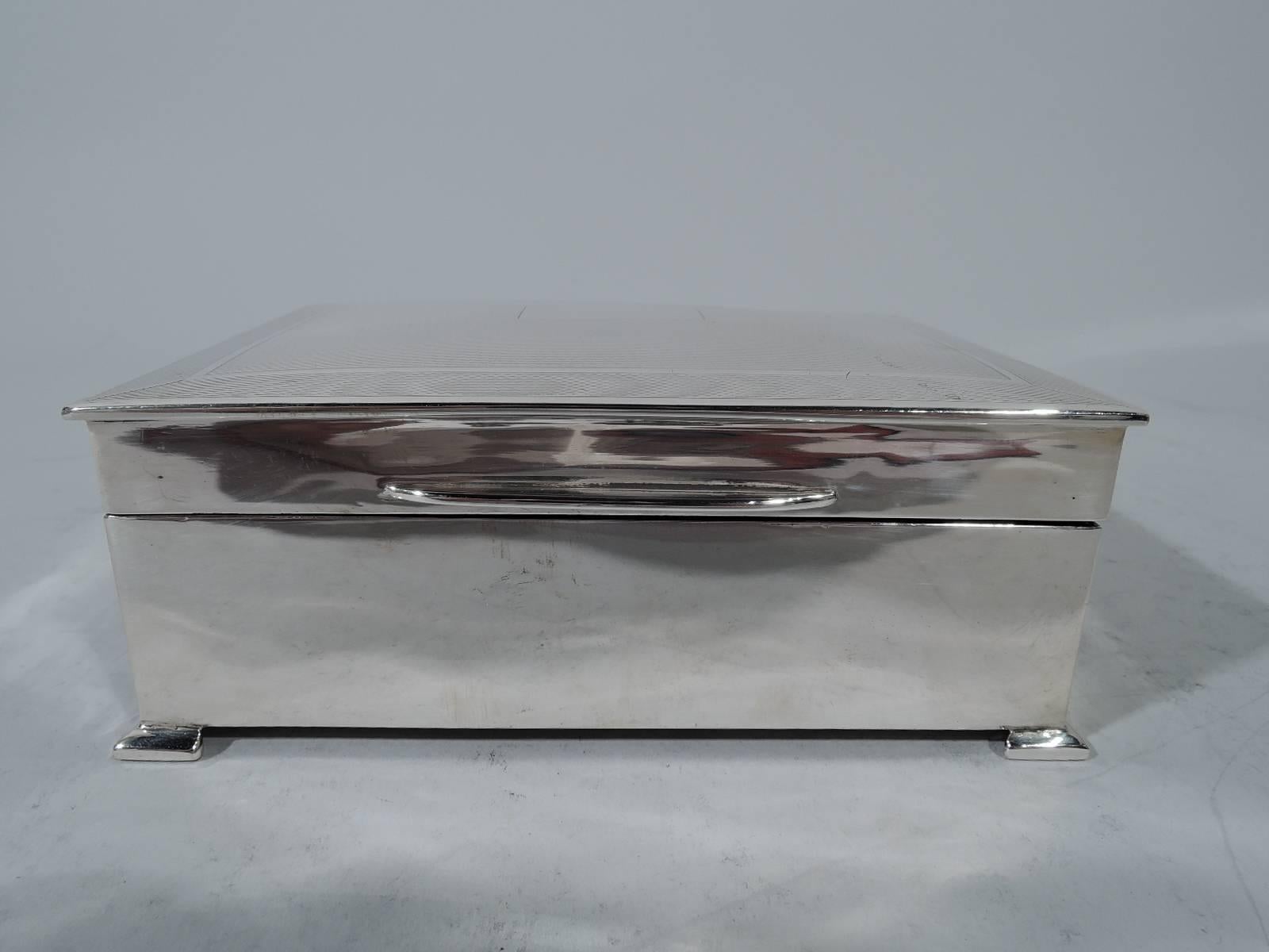English Art Deco Modern Sterling Silver Box In Excellent Condition In New York, NY