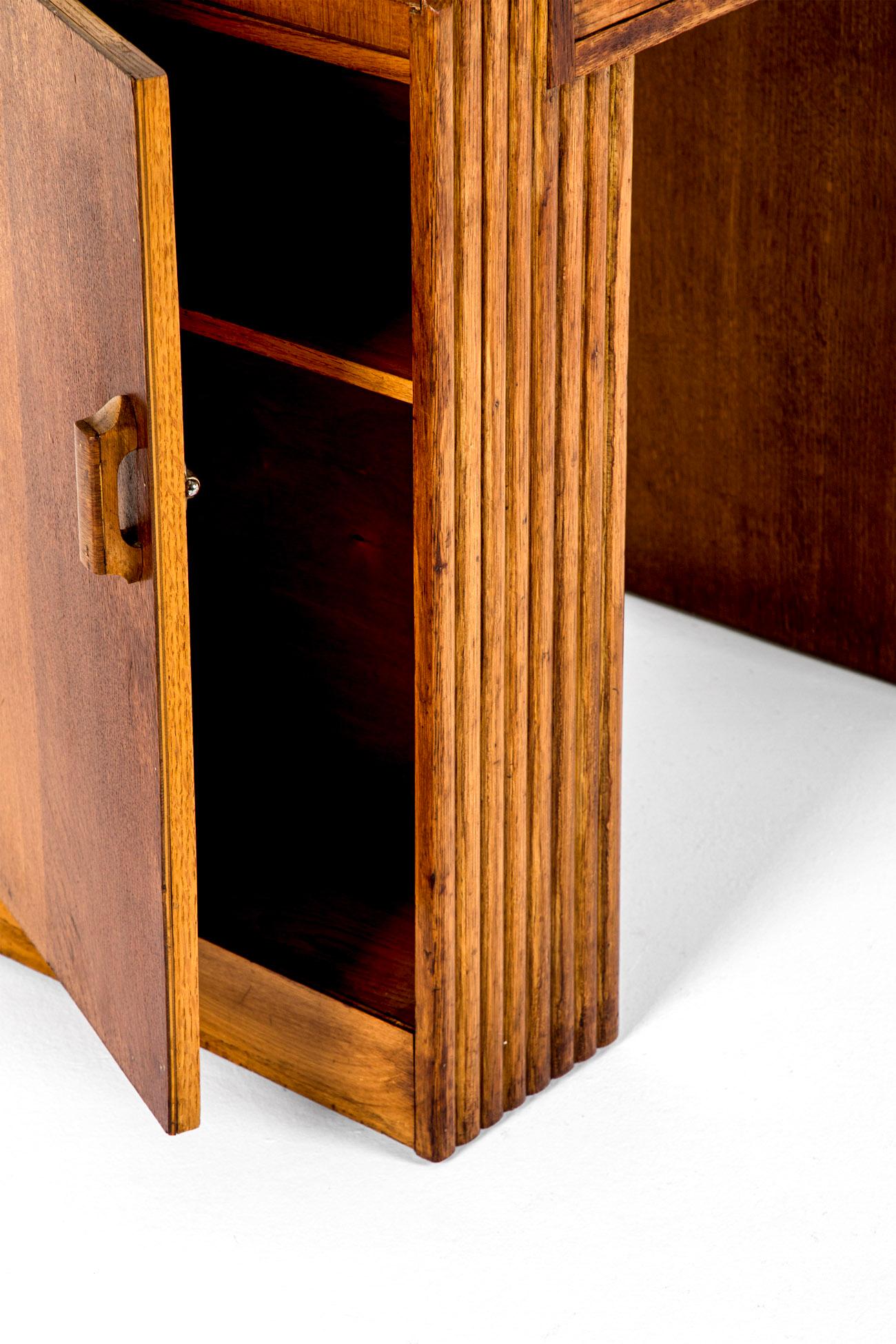 Englischer Art-Deco-Schreibtisch aus Eiche im Angebot 5