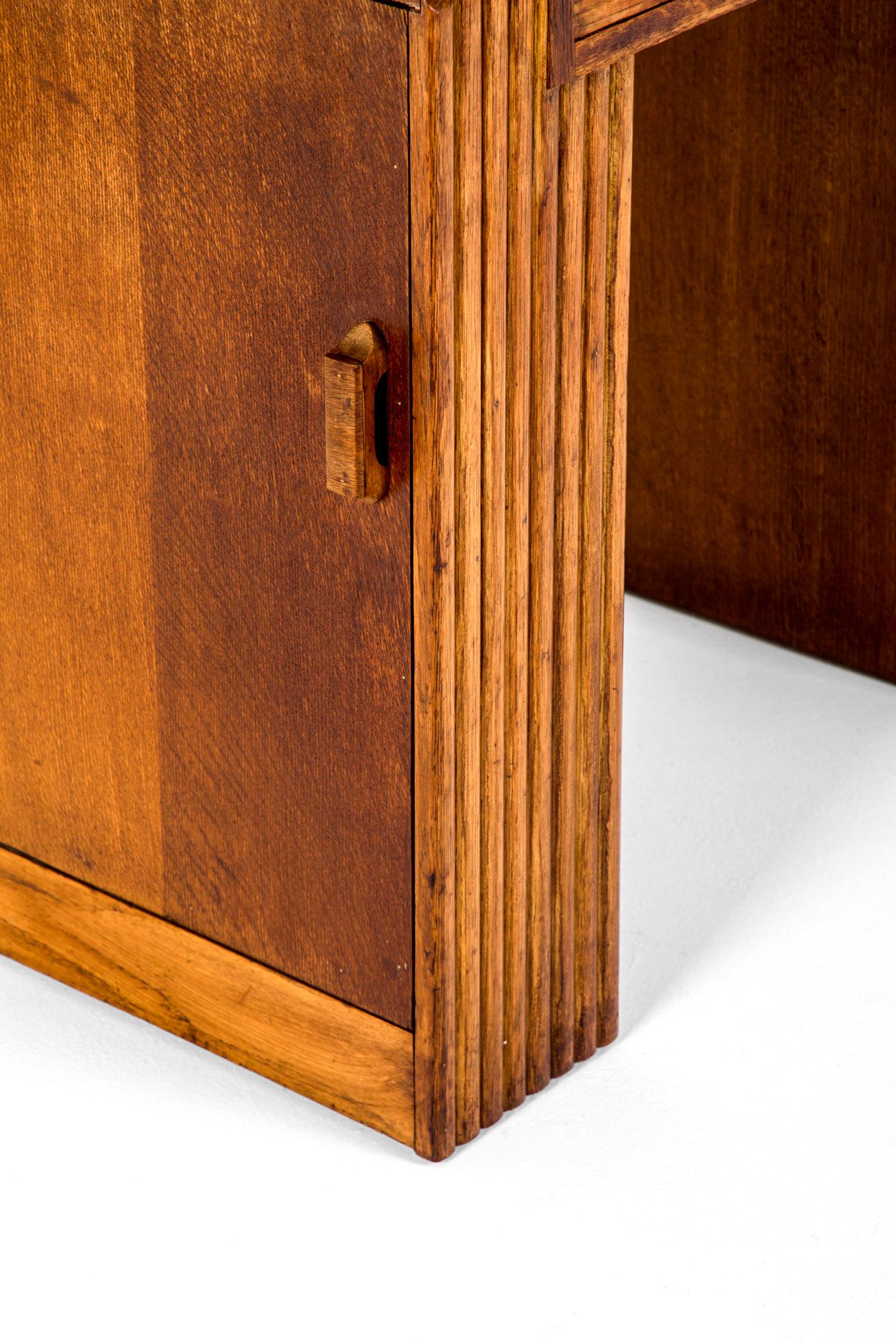 Englischer Art-Deco-Schreibtisch aus Eiche im Angebot 7