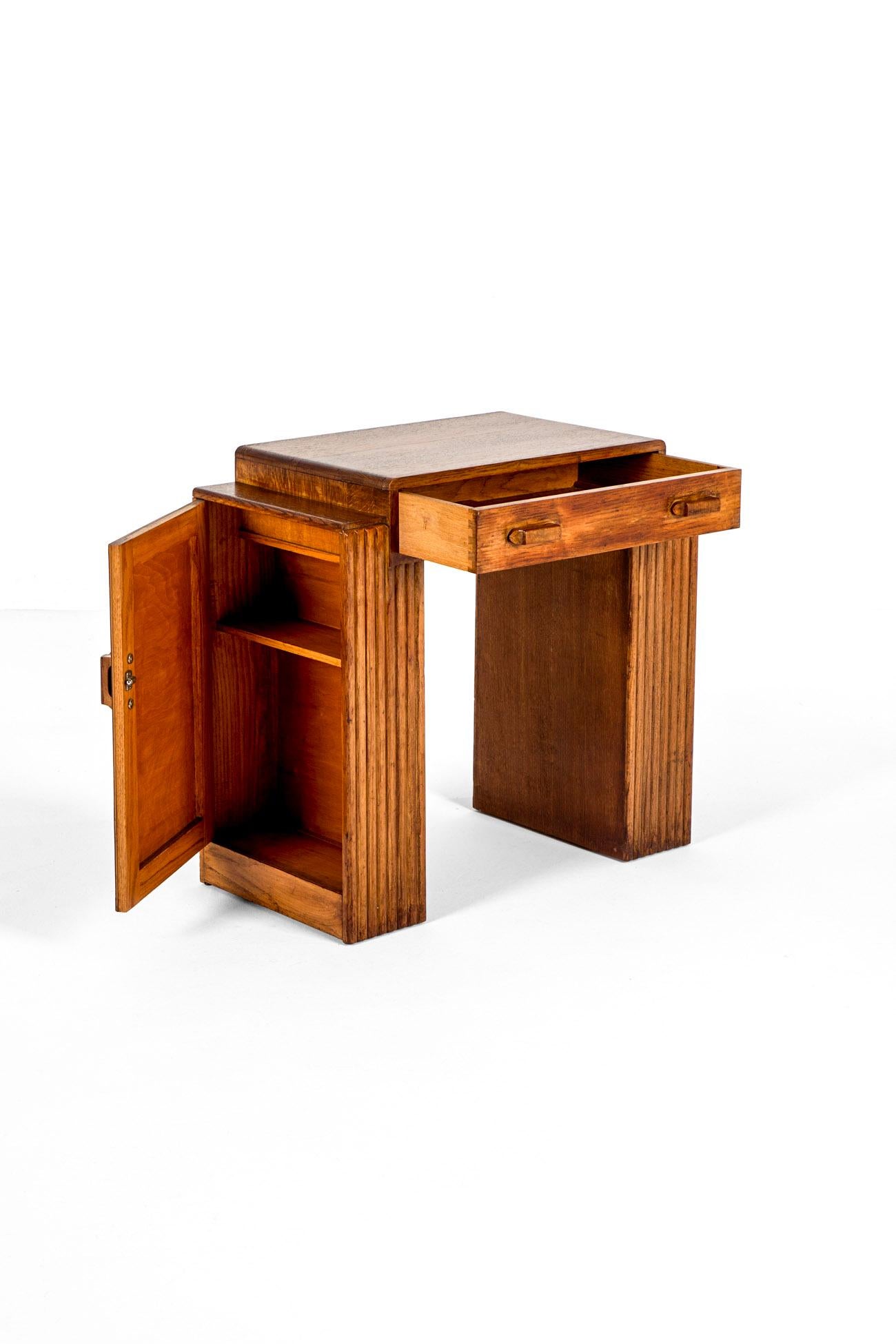 Englischer Art-Deco-Schreibtisch aus Eiche im Angebot 8