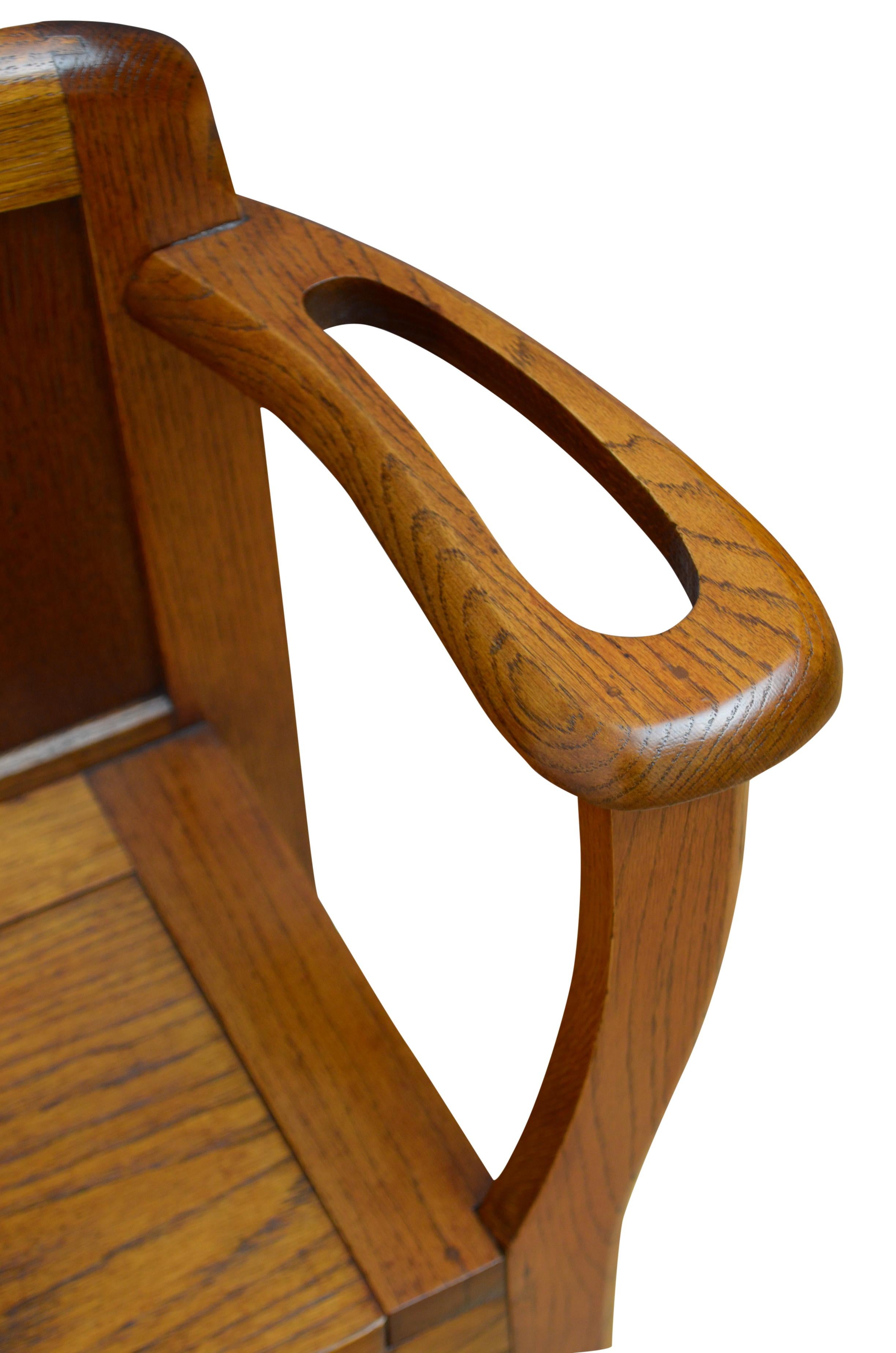 English Art Deco Oak Hall Bench by Kubbyland For Sale 6