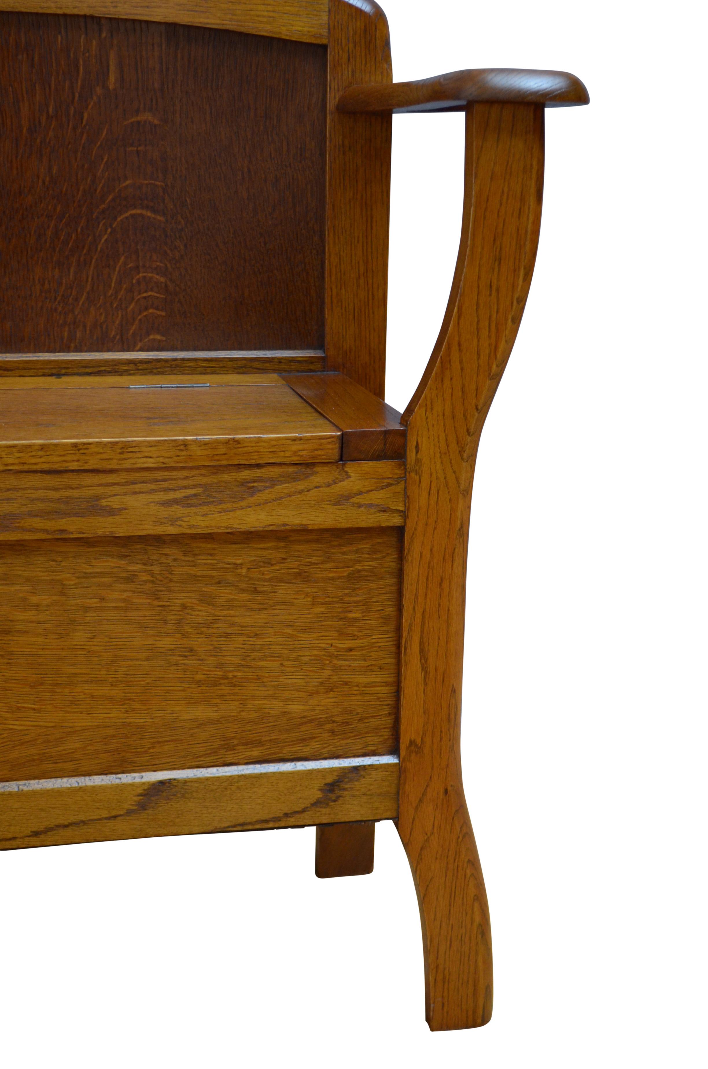 English Art Deco Oak Hall Bench by Kubbyland For Sale 8