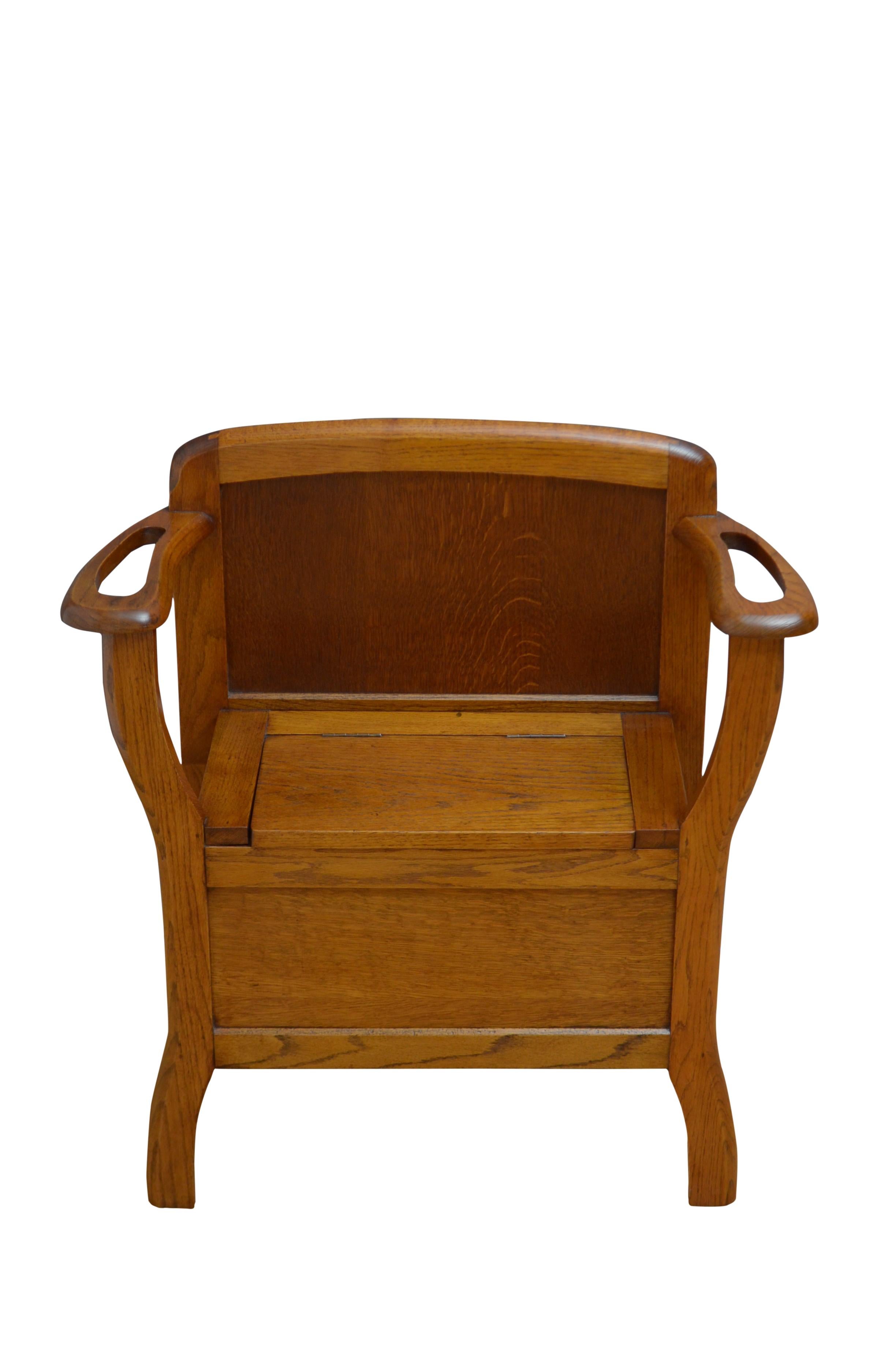 English Art Deco Oak Hall Bench by Kubbyland In Good Condition For Sale In High Peak, GB