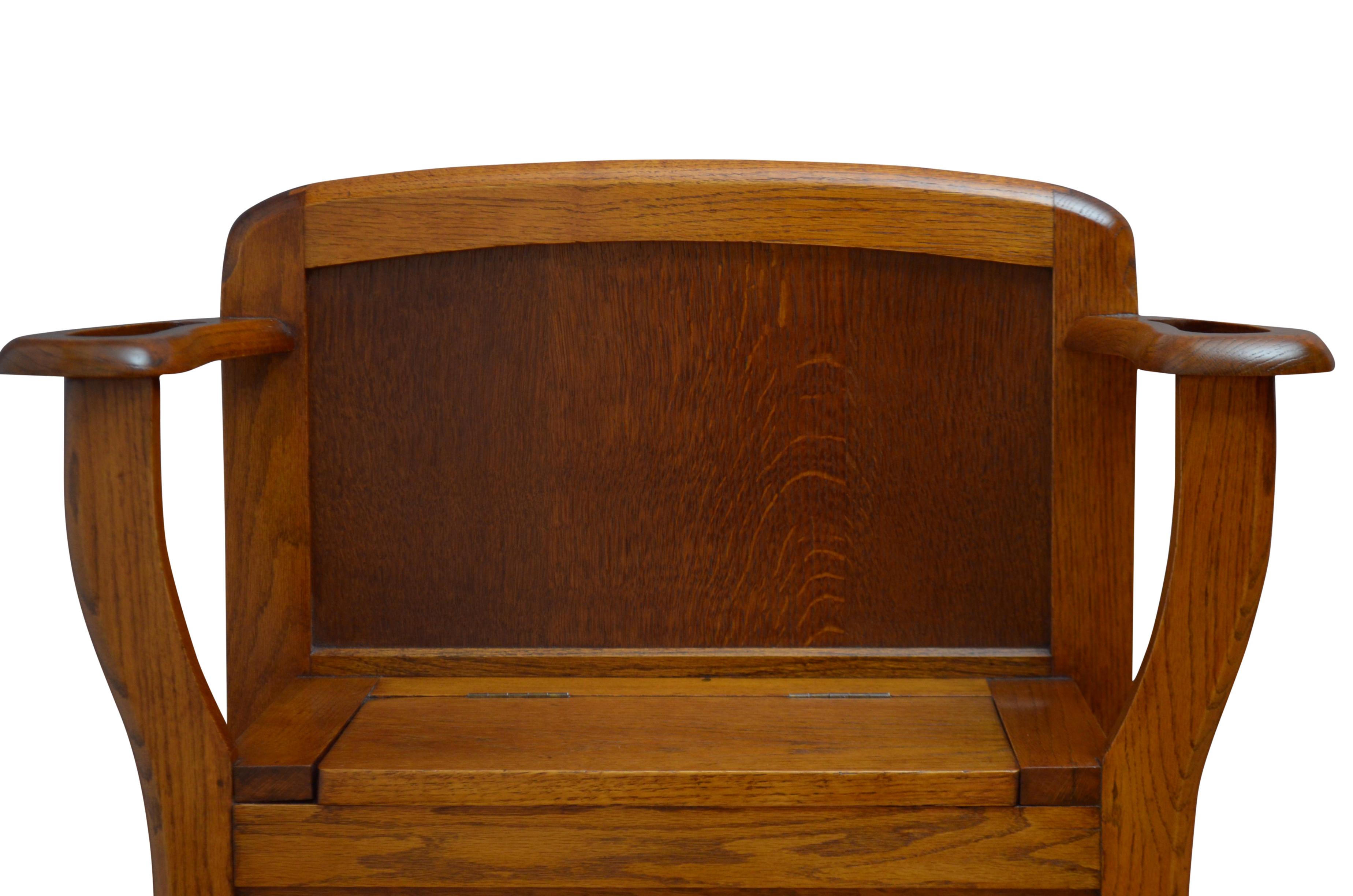 English Art Deco Oak Hall Bench by Kubbyland For Sale 2