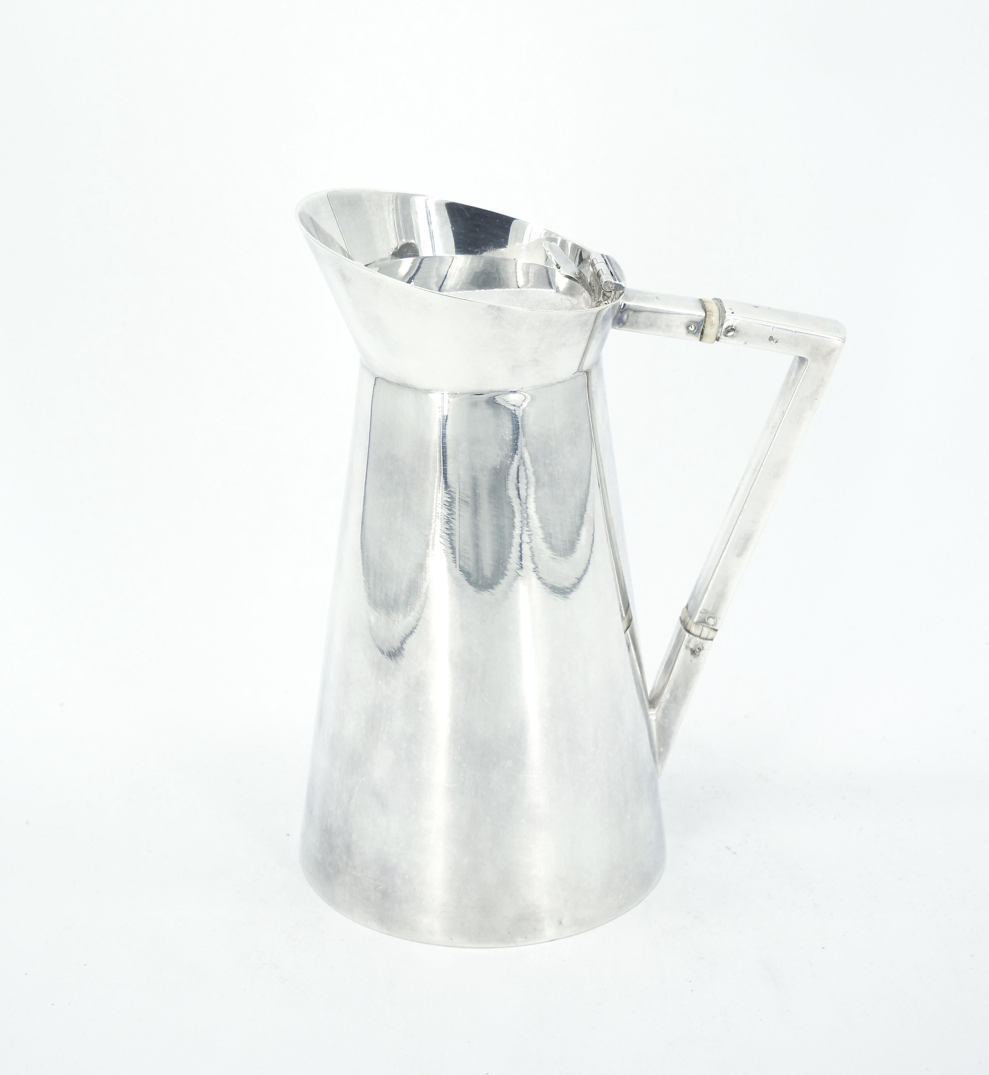 English Art Deco Period Silver Plate Water Jug or Chocolate Pot For Sale 2
