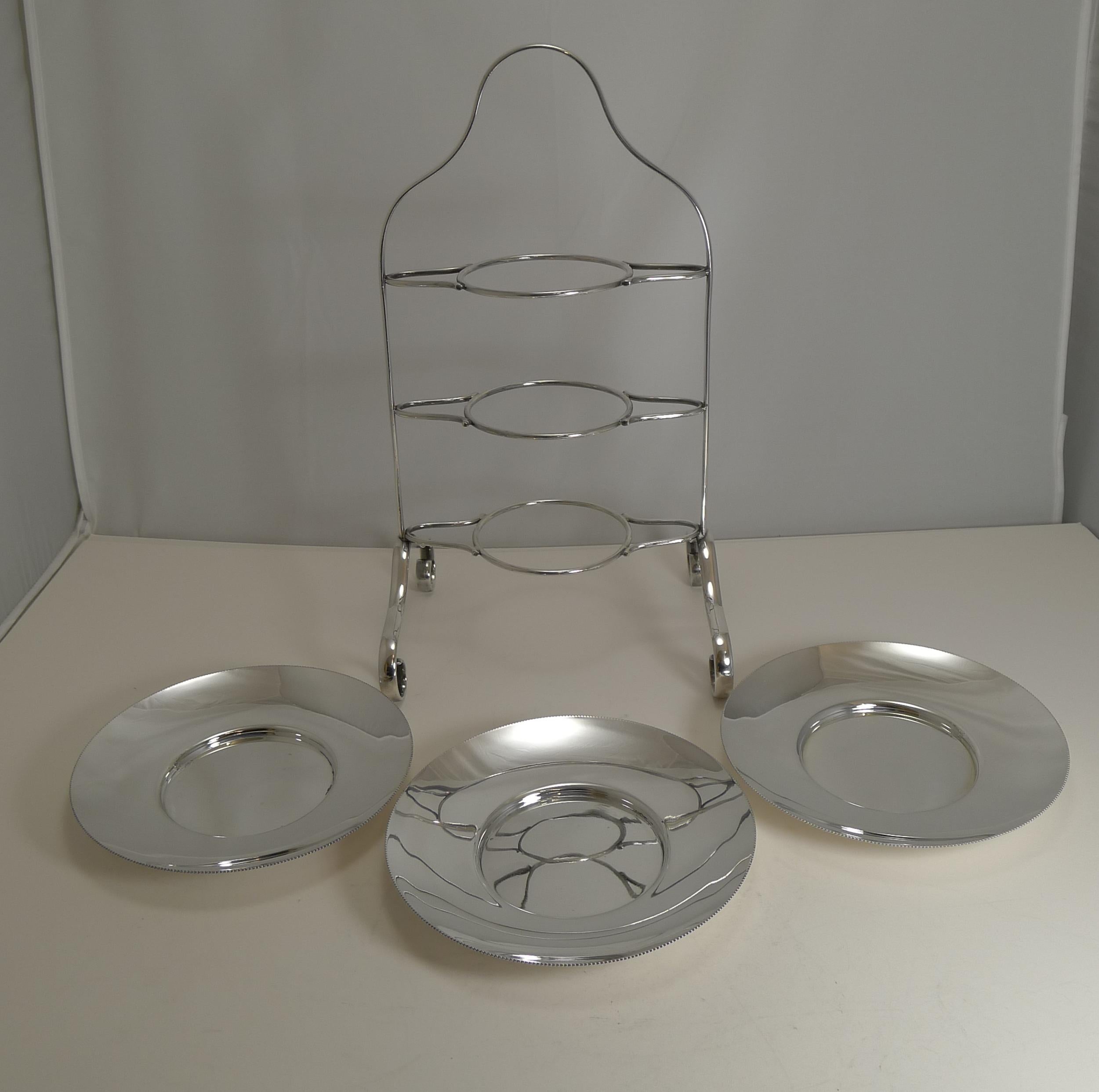 English Art Deco Period Silver Plated Cake Stand by Elkington, 1929 In Good Condition In Bath, GB