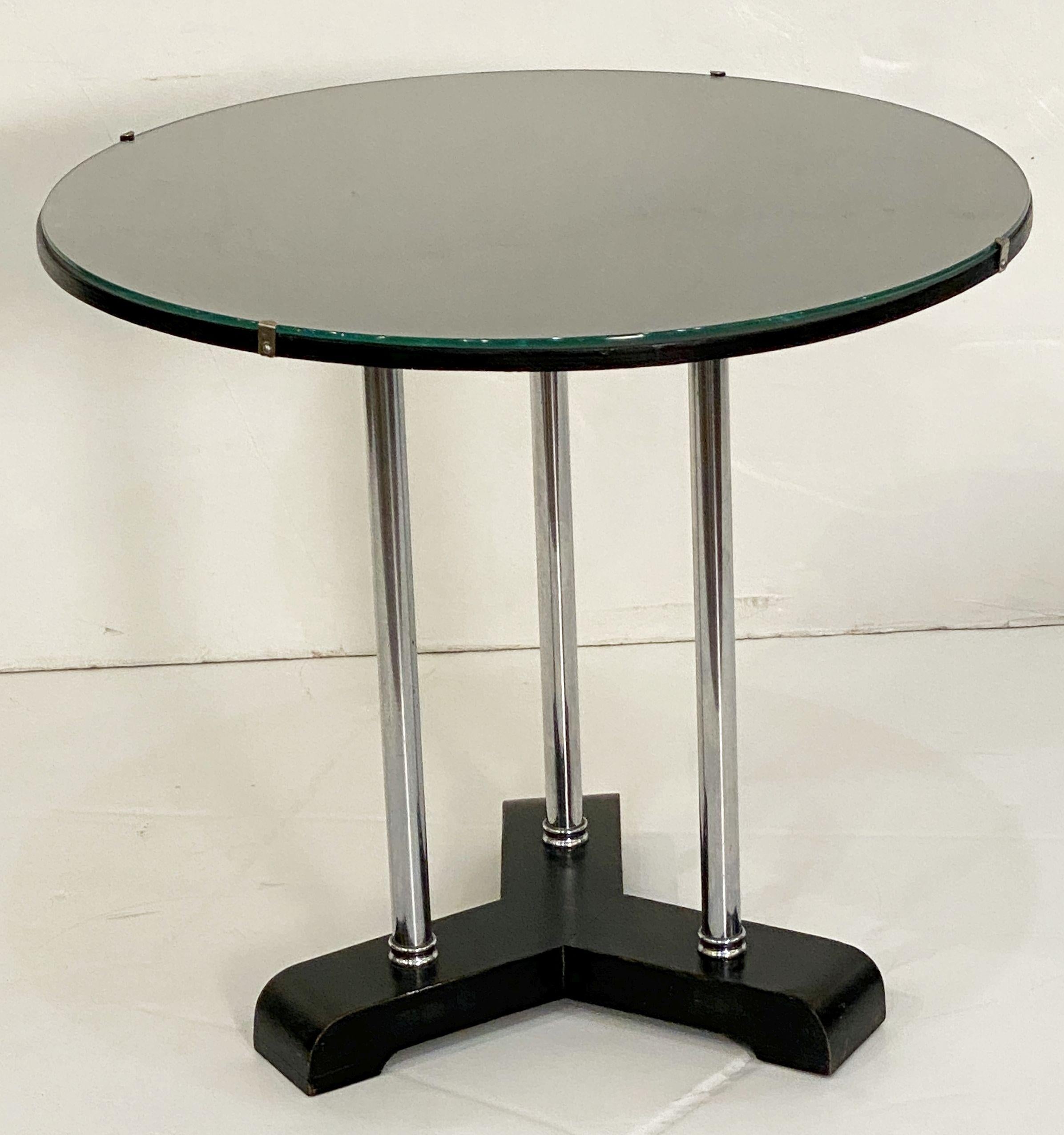 Englischer runder Getränke-Dreibein-Tisch aus Chrom, ebonisiertem Holz und Glas im Art déco-Stil  im Angebot 1
