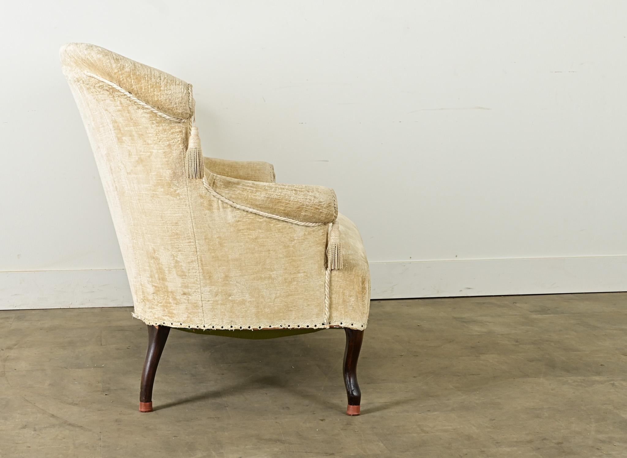 English Art Deco Settee with Tassels For Sale 4