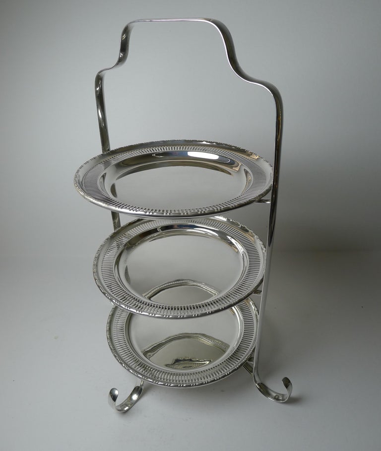 English Art Deco Silver Plated Cake Stand c.1930 For Sale at 1stDibs