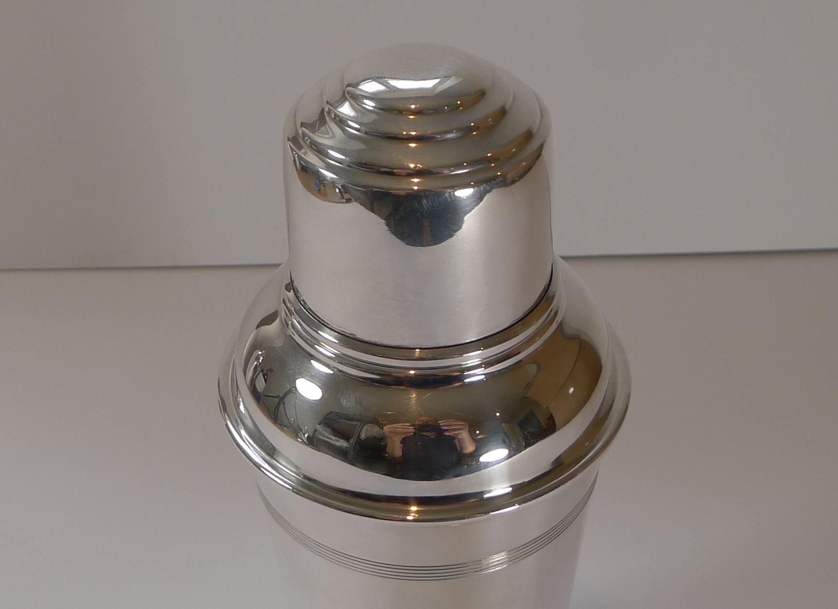 English Art Deco Silver Plated Cocktail Shaker by Frank Cobb & Co. c.1930 In Good Condition In Bath, GB