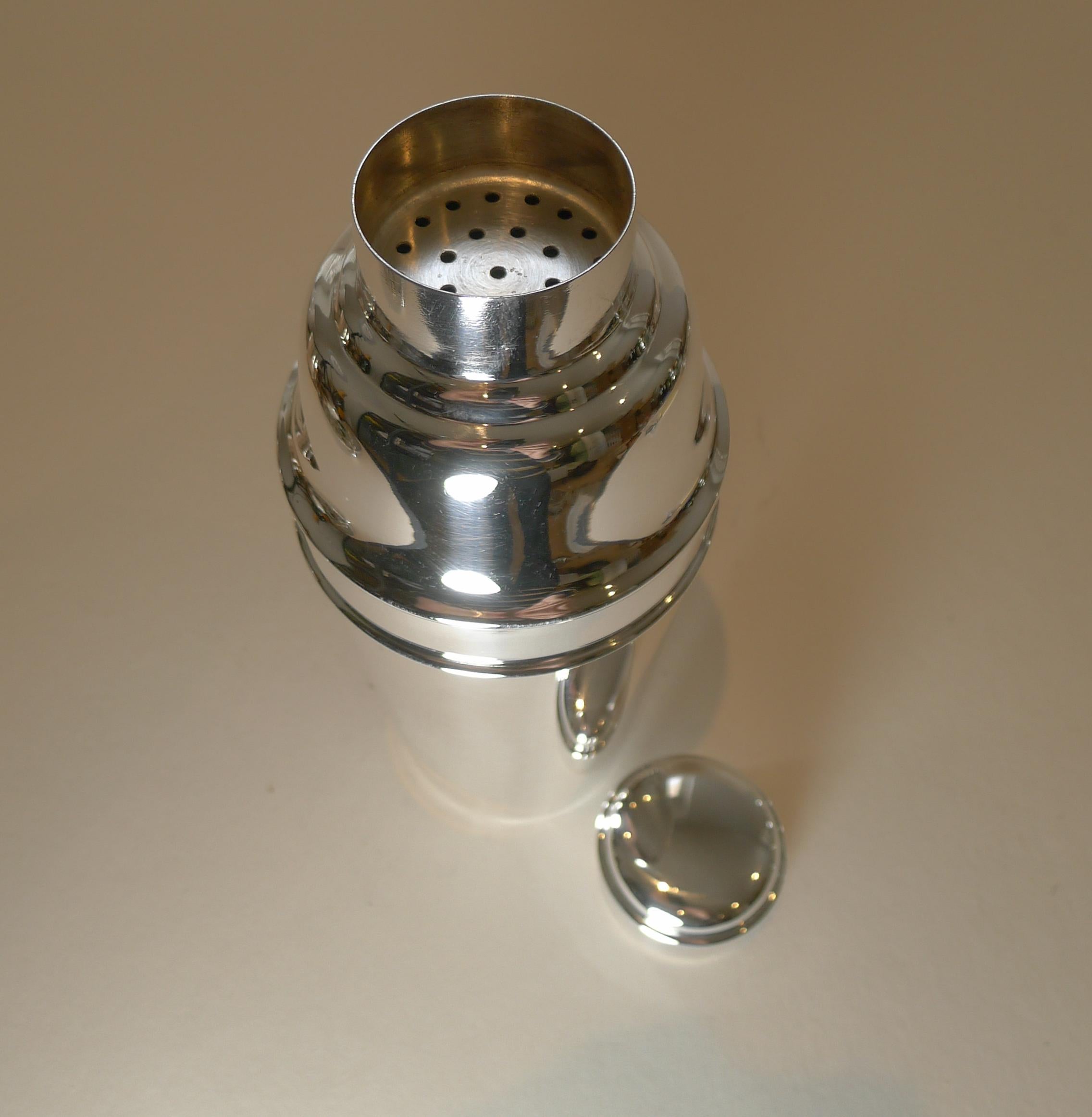 English Art Deco Silver Plated Cocktail Shaker by Mappin & Webb For Sale 1