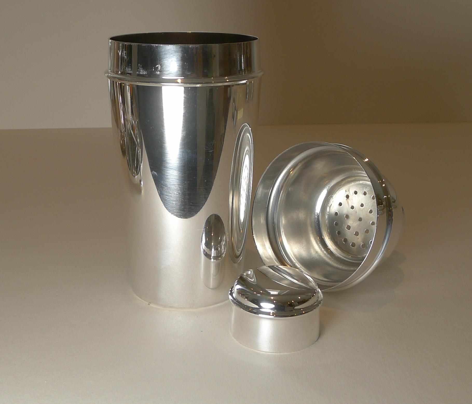 English Art Deco Silver Plated Cocktail Shaker by Mappin & Webb For Sale 4