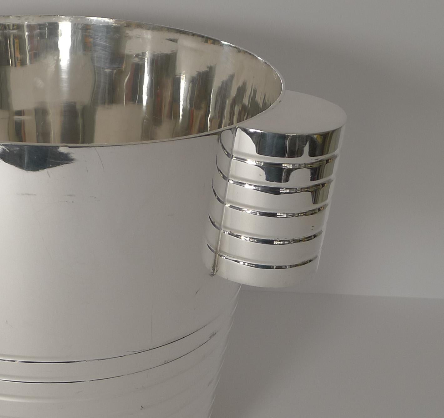 English Art Deco Silver Plated Wine Cooler or Champagne Bucket, circa 1930 In Good Condition In Bath, GB