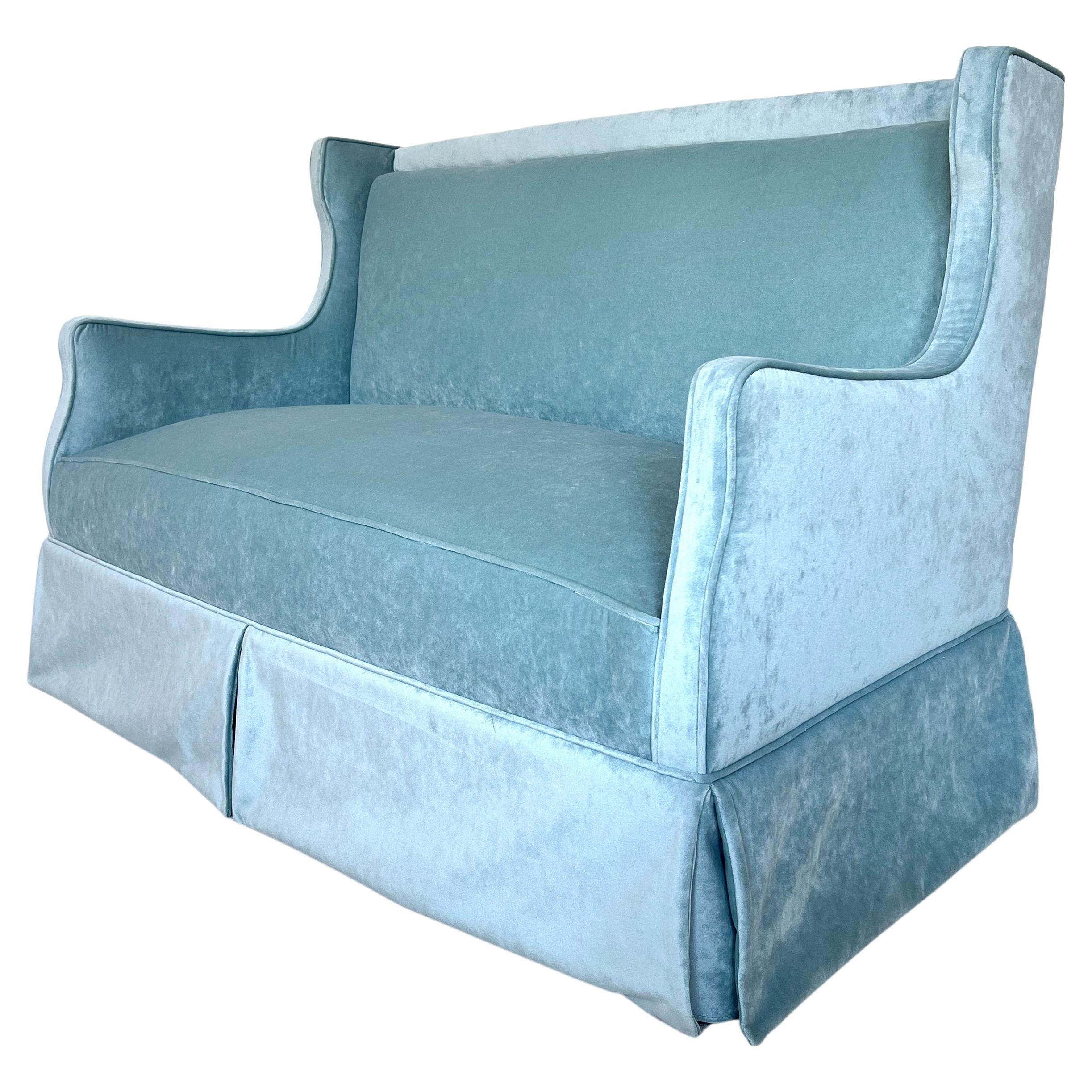 English Art Deco Small Two Seat Sofa C.1930

Of neat proportions, having been recently upholstered in a duck egg blue cotton velvet.
England, C.1930
 
L140cm
D67cm
H89cm
