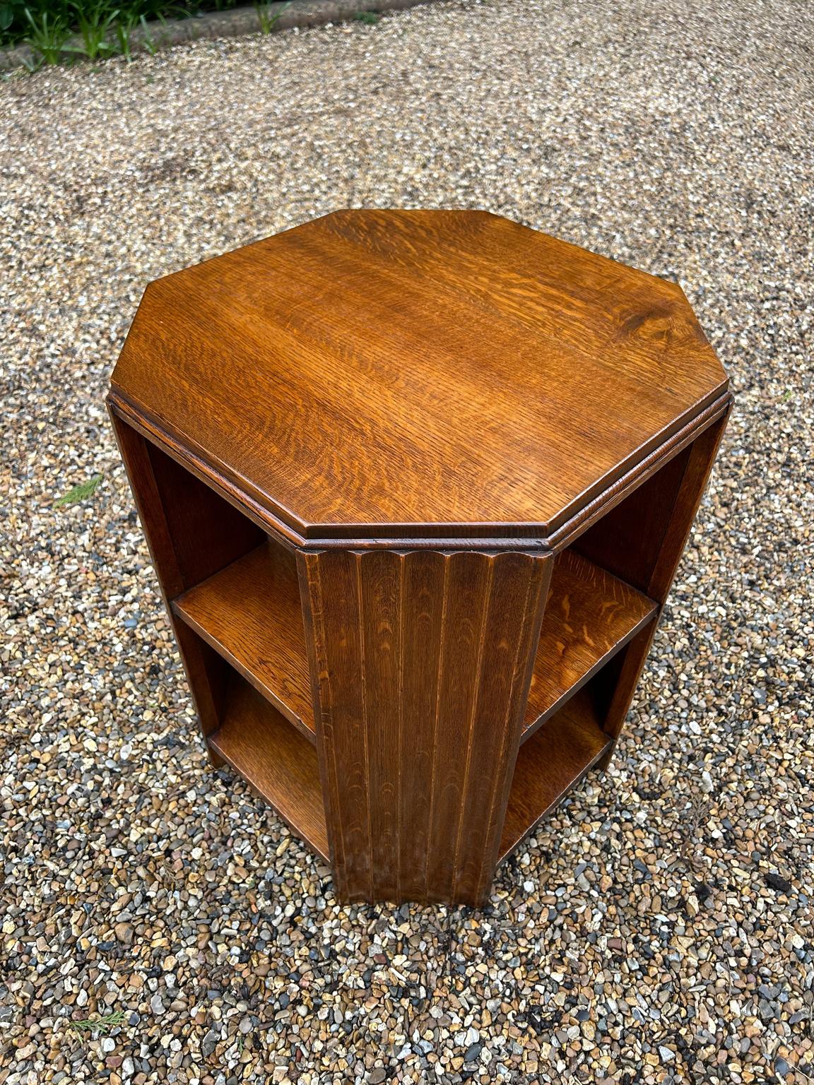 English Art Deco Solid Oak Octagonal Book / Coffee Table In Good Condition For Sale In Richmond, Surrey