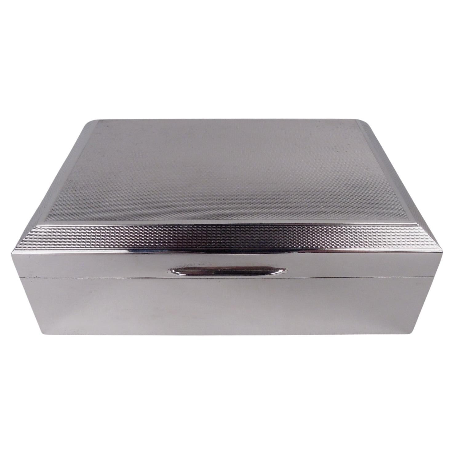 Caja inglesa Art Déco de plata de ley 1957 en venta