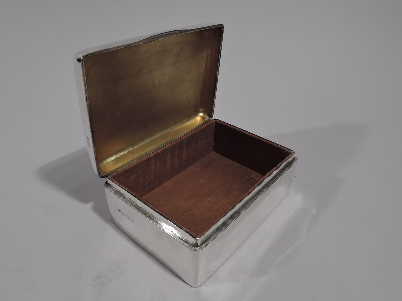 English Art Deco Sterling Silver Box In Excellent Condition In New York, NY