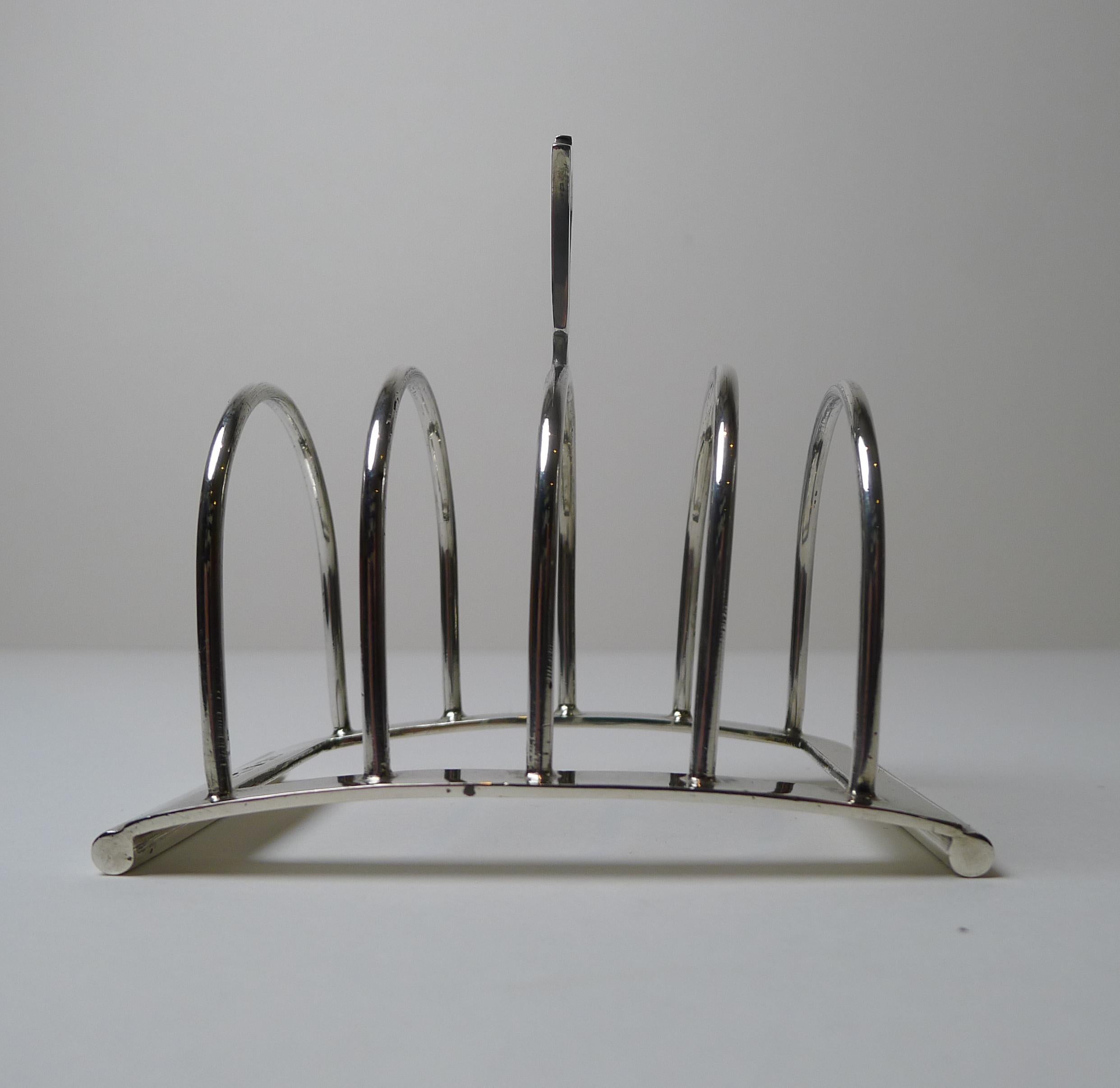English Art Deco Sterling Silver Toast Rack by Hukin & Heath For Sale 2