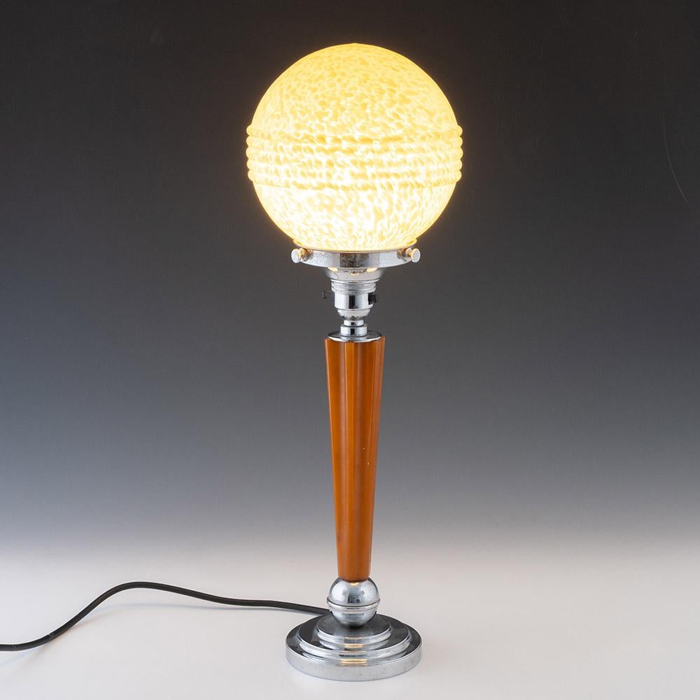 Lámpara de sobremesa Art Déco inglesa con pantalla de cristal Británico en venta