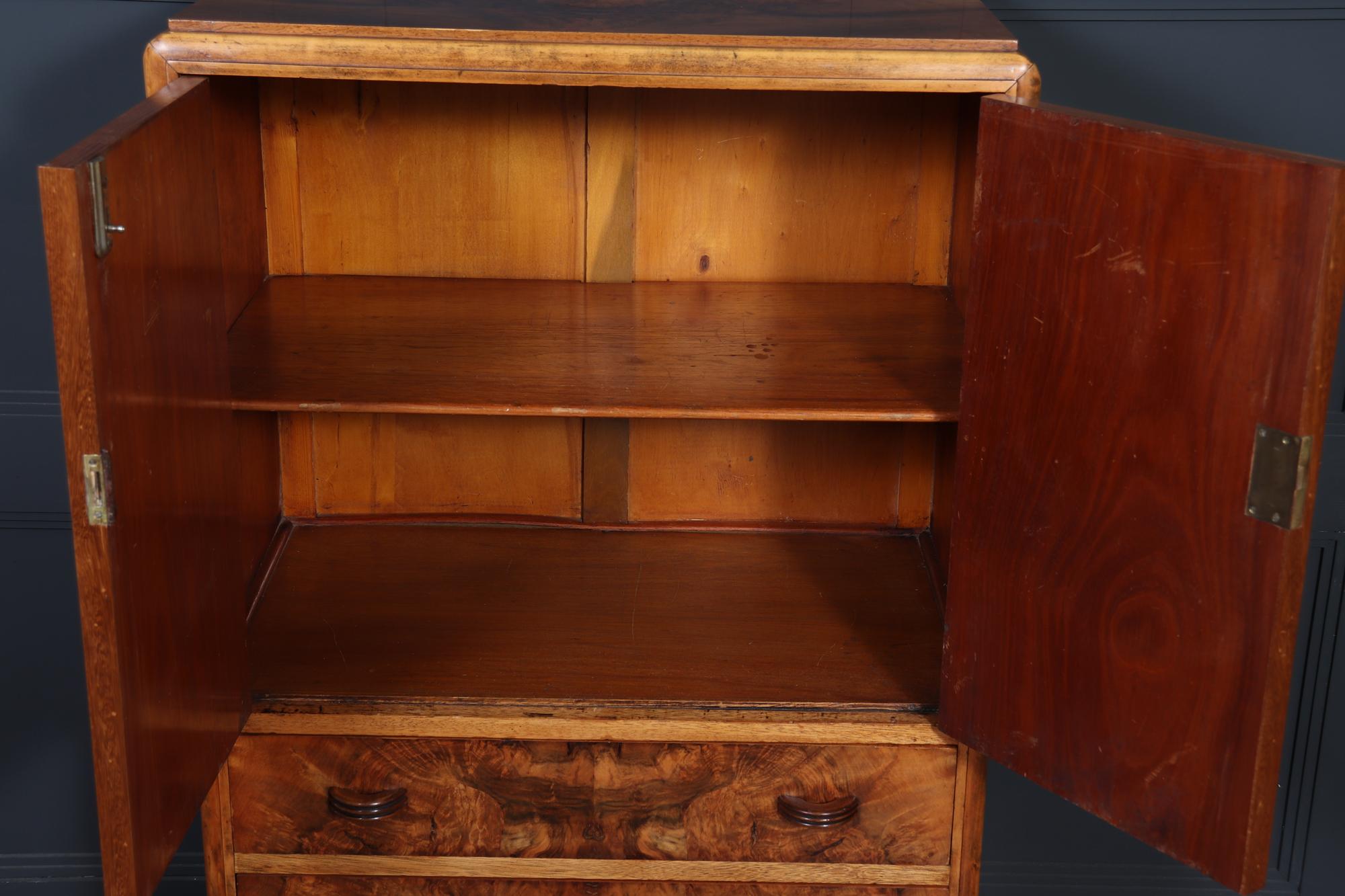Meuble de rangement Art Déco en noyer en vente 1