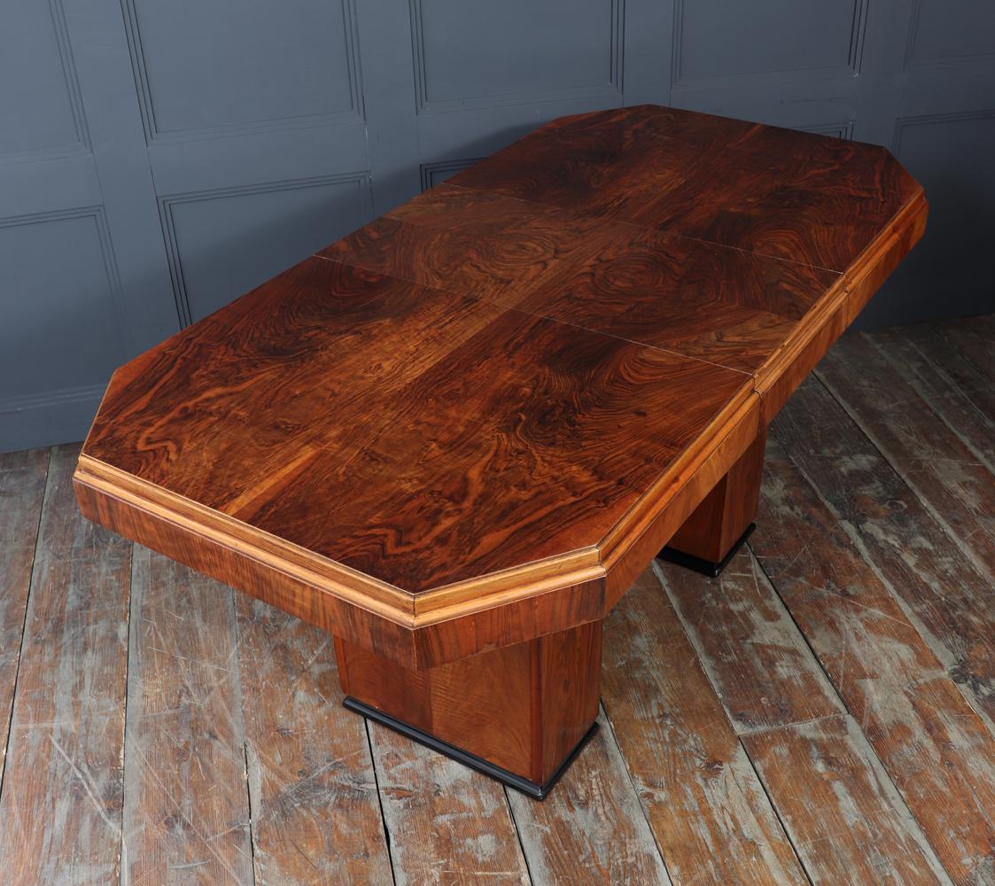 Mid-20th Century English Art Deco Walnut Extending Dining Table For Sale