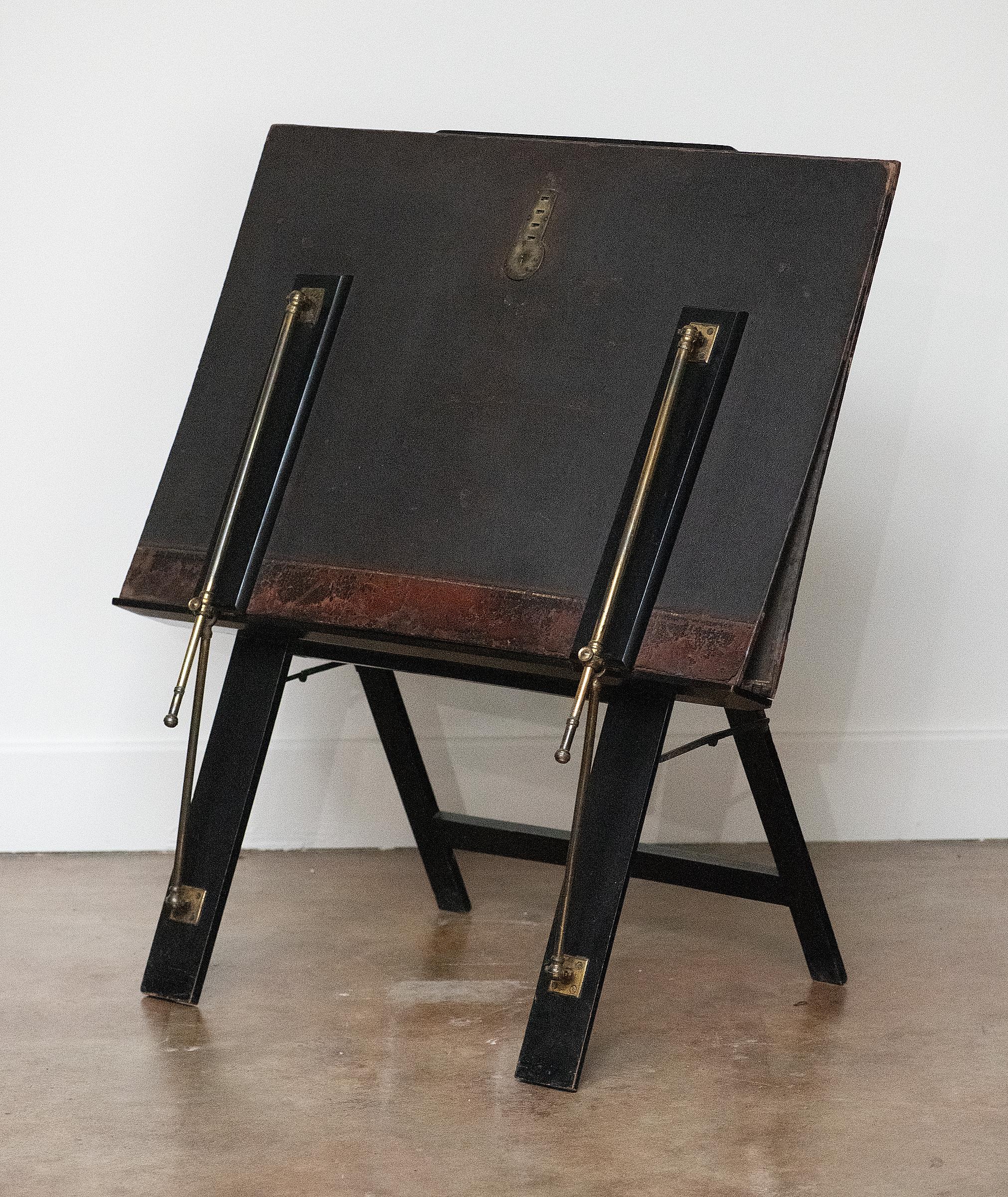 English Art Folio Stand by Bunyard of London from the Edwardian Era In Good Condition For Sale In Austin, TX