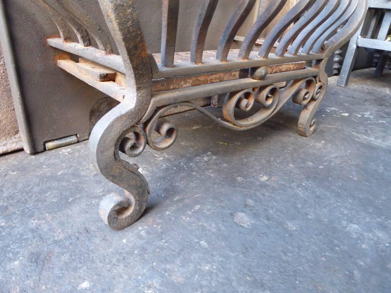 British English Art Nouveau Fireplace Grate or Fire Basket For Sale