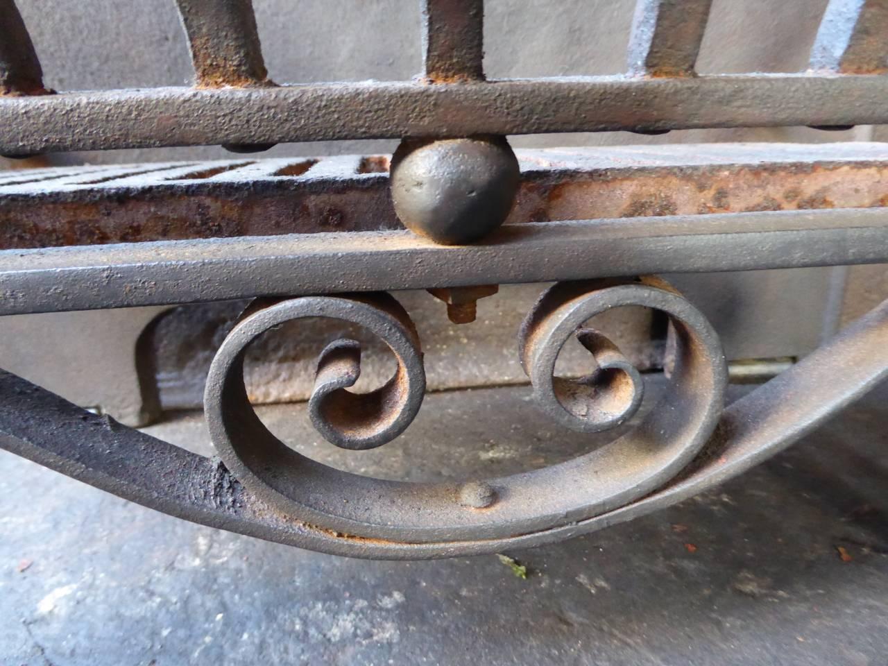 20th Century English Art Nouveau Fireplace Grate or Fire Basket For Sale