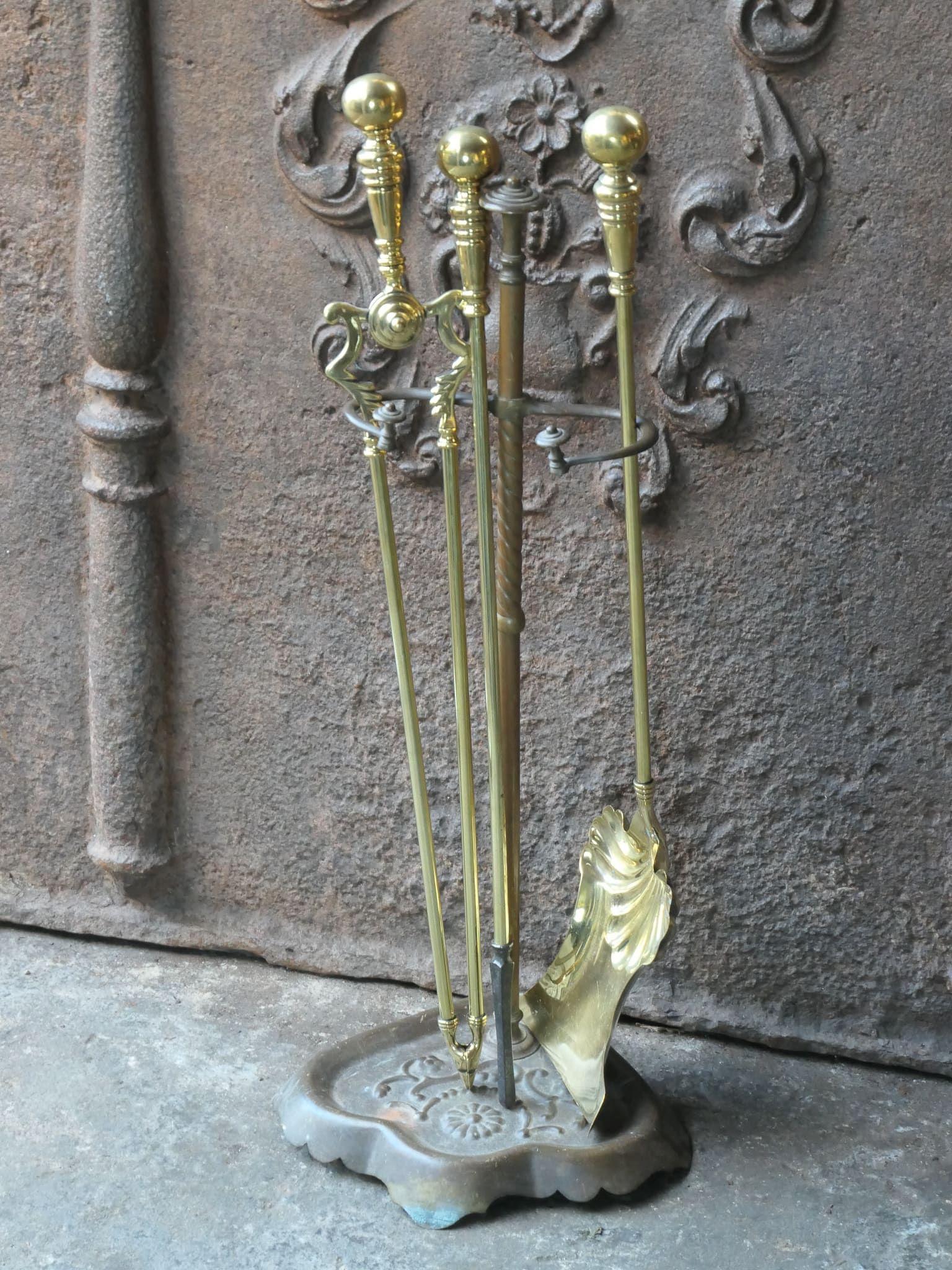 Britannico Attrezzi da camino o strumenti da fuoco in stile Art Nouveau inglese, inizio XX secolo in vendita
