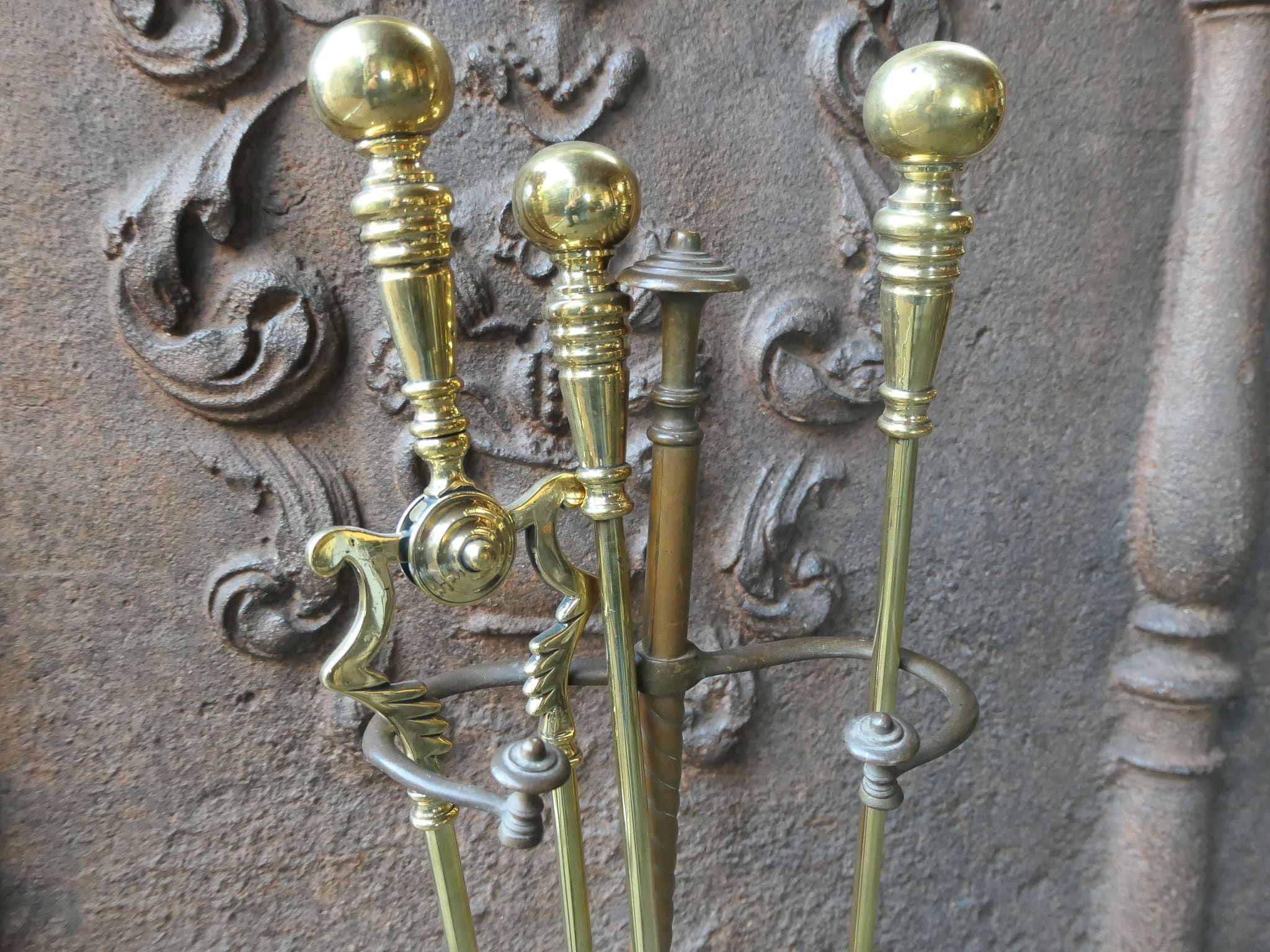 Attrezzi da camino o strumenti da fuoco in stile Art Nouveau inglese, inizio XX secolo in vendita 1