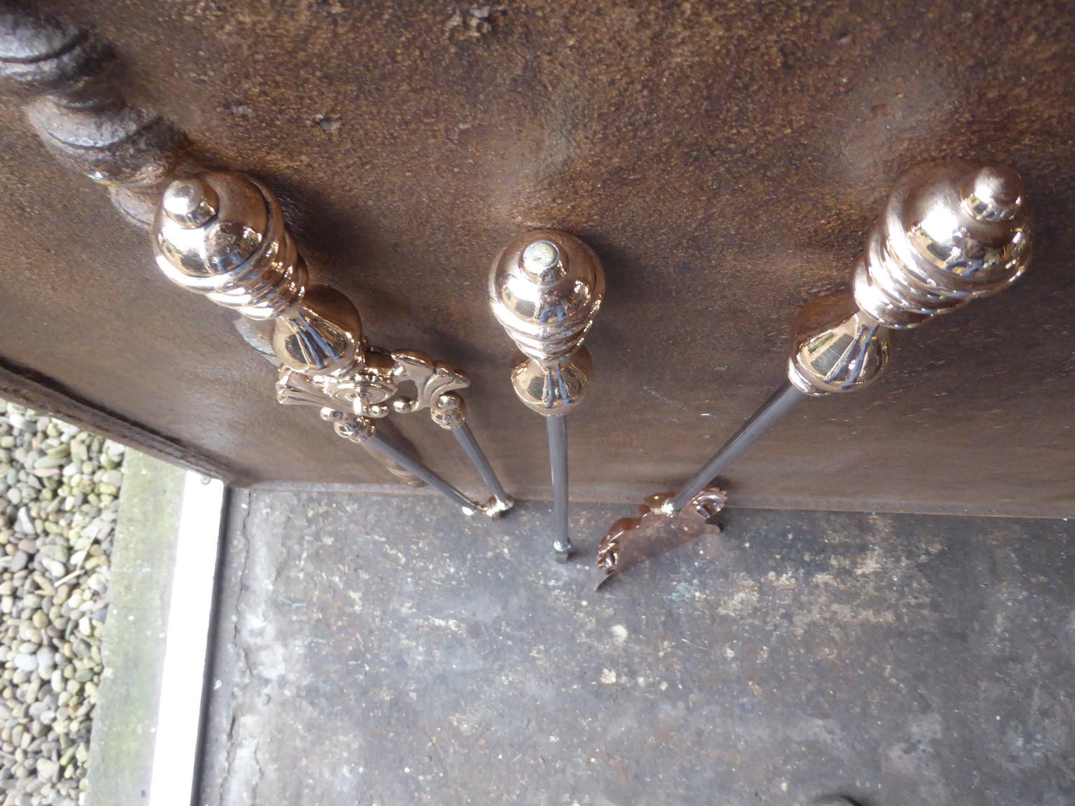 English Art Nouveau Fireplace Tools or Fire Tools, Early 20th Century For Sale 1